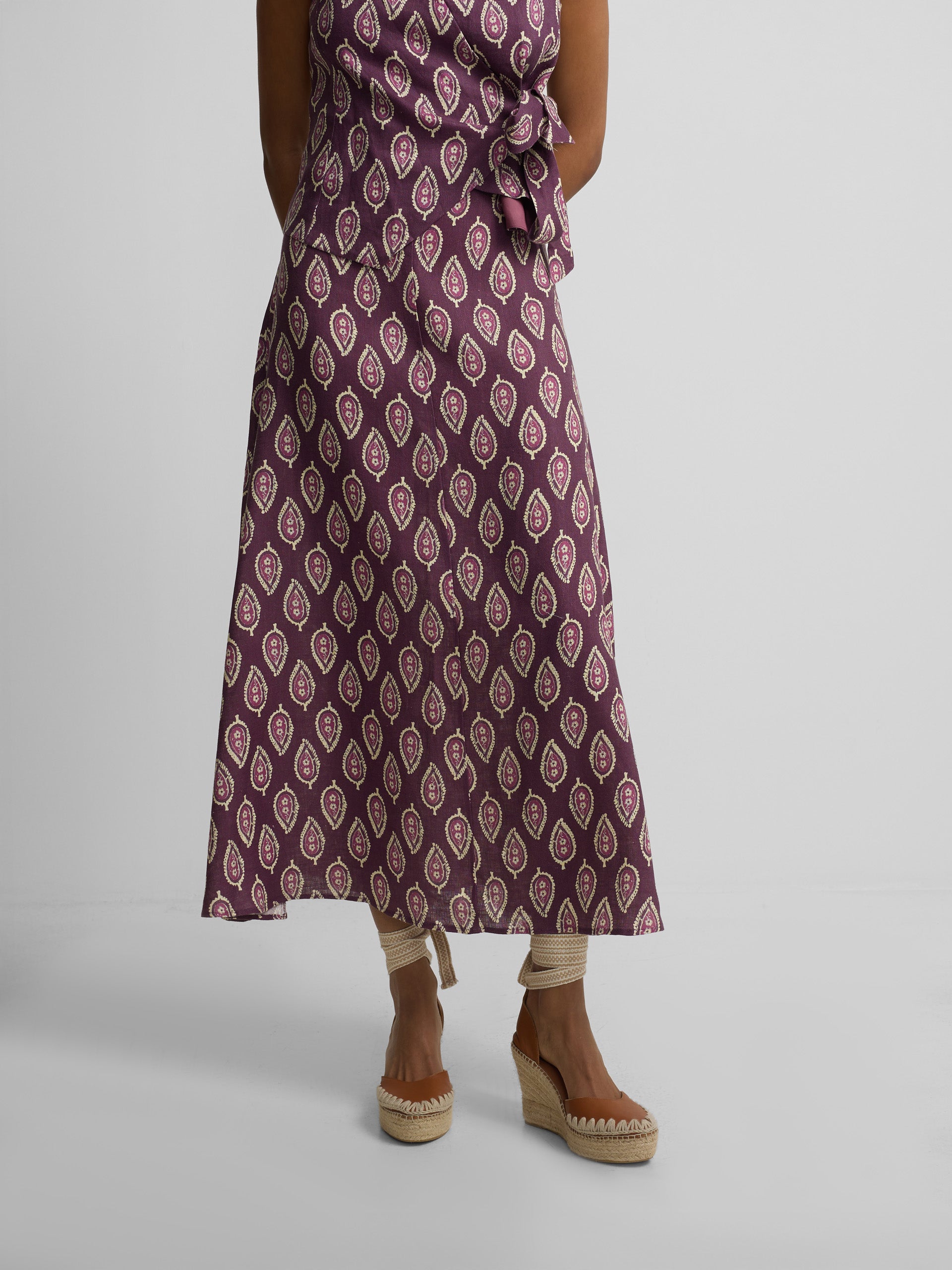 Falda larga estampado burdeos