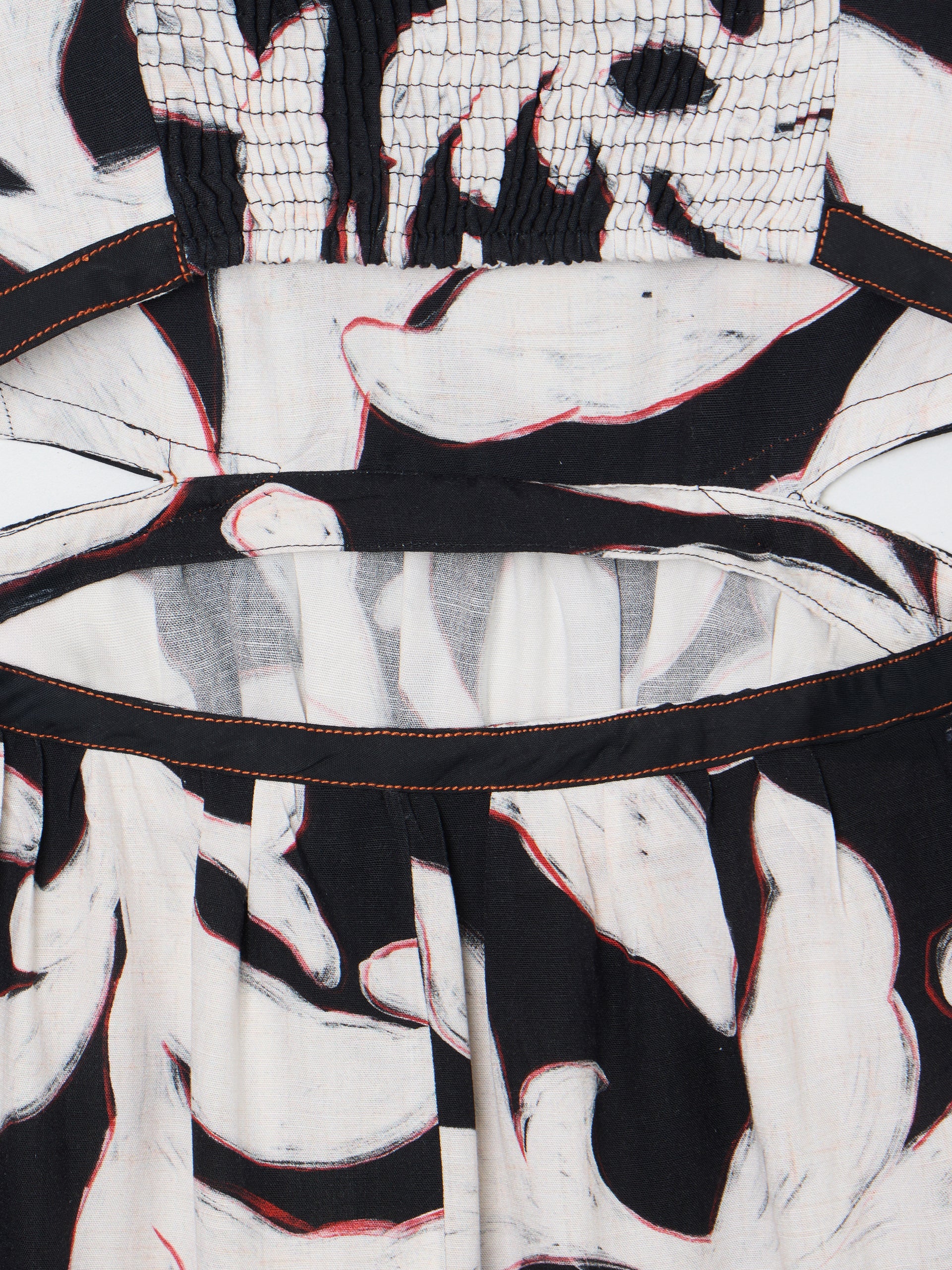 Vestido cut out estampado flores negro