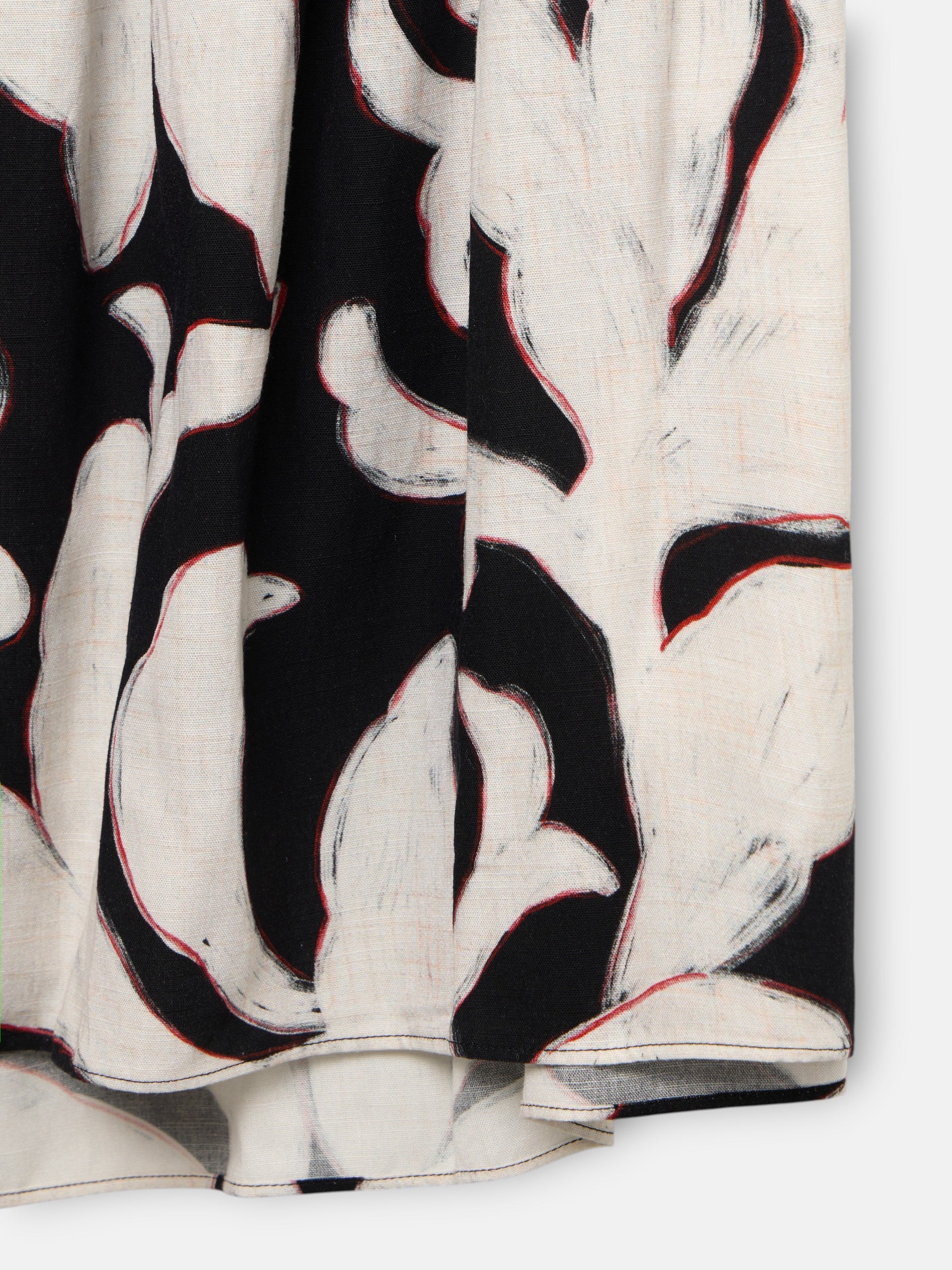 Vestido cut out estampado flores negro