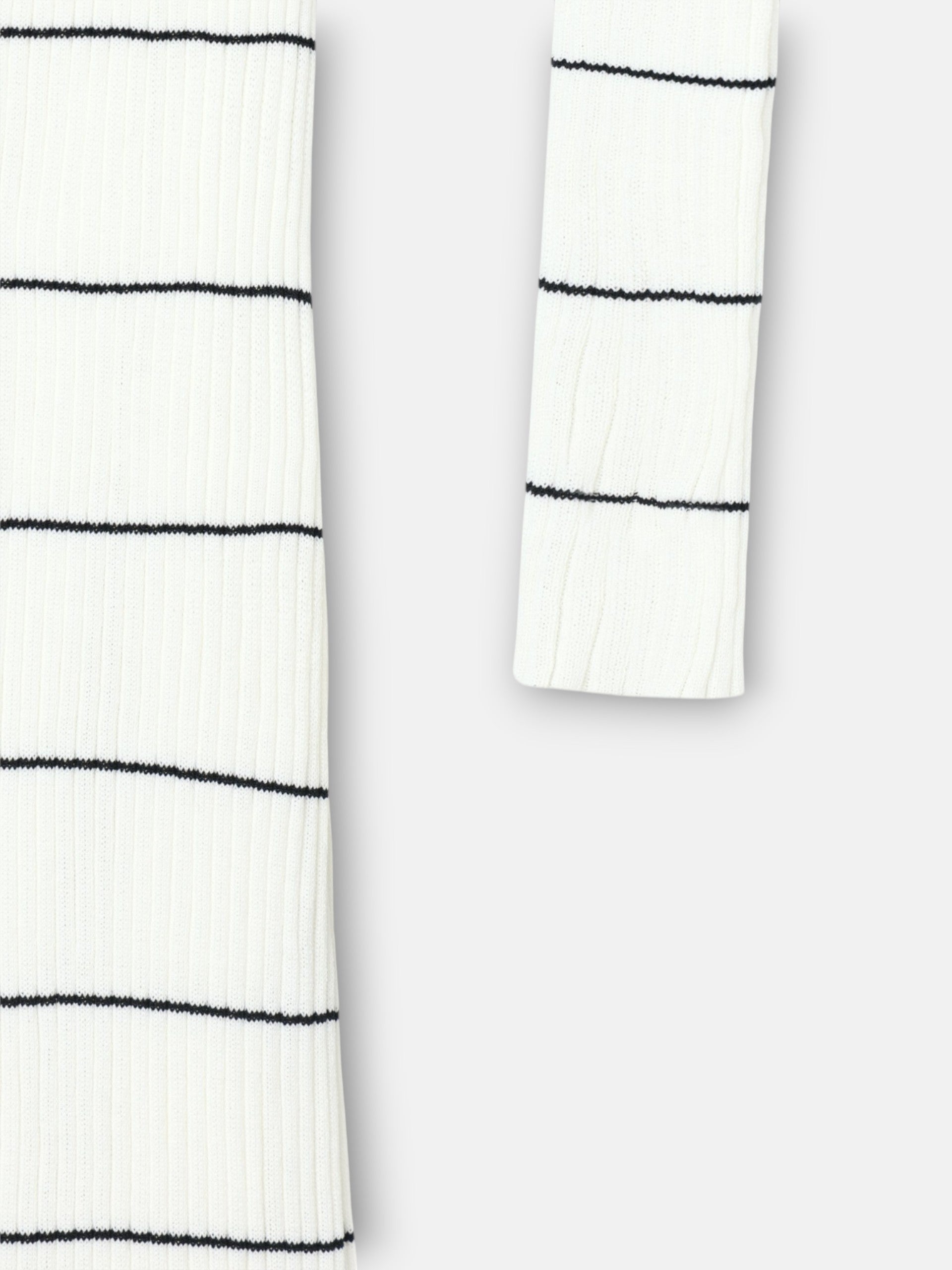 Vestido punto largo manga corta rayas crudo y negro