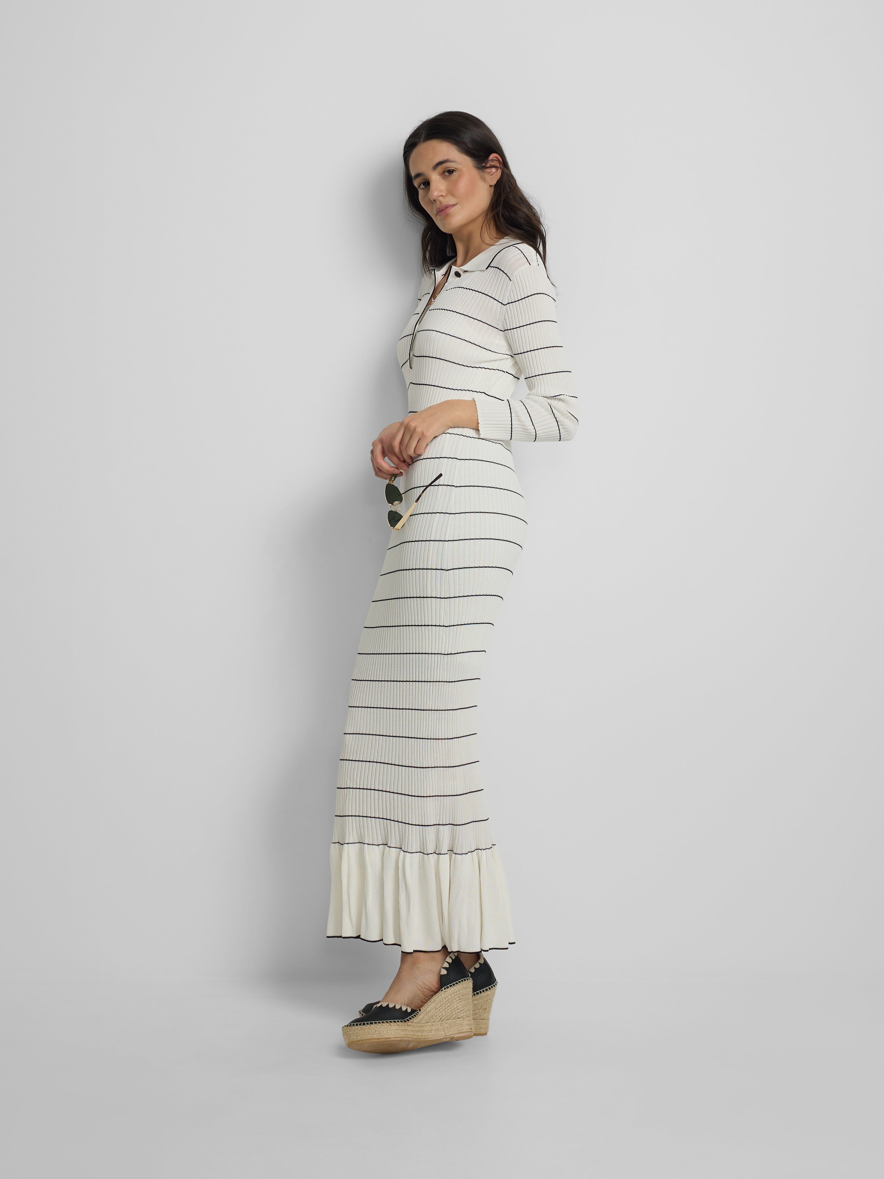 Vestido punto largo manga corta rayas crudo y negro