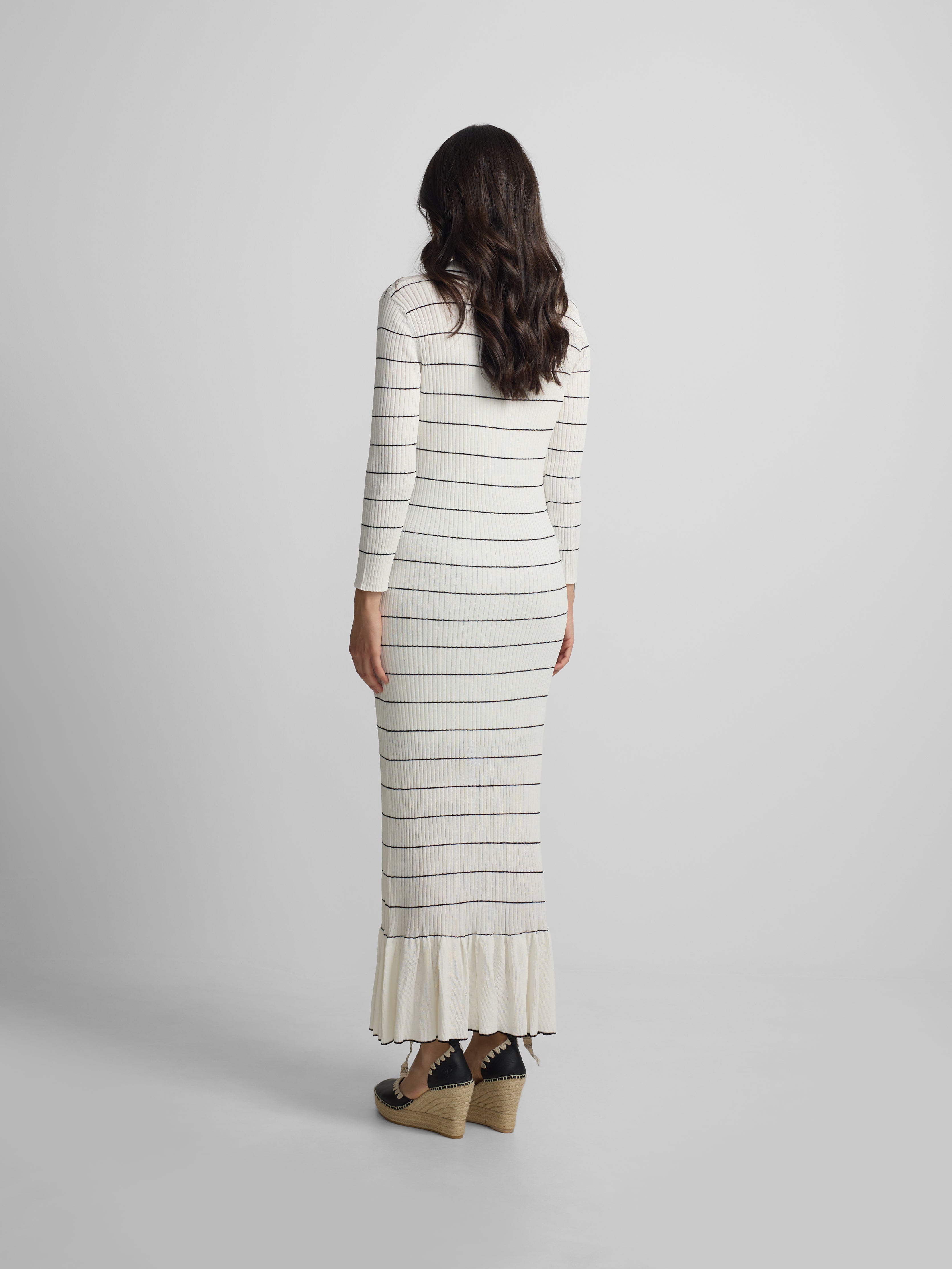 Vestido punto largo manga corta rayas crudo y negro