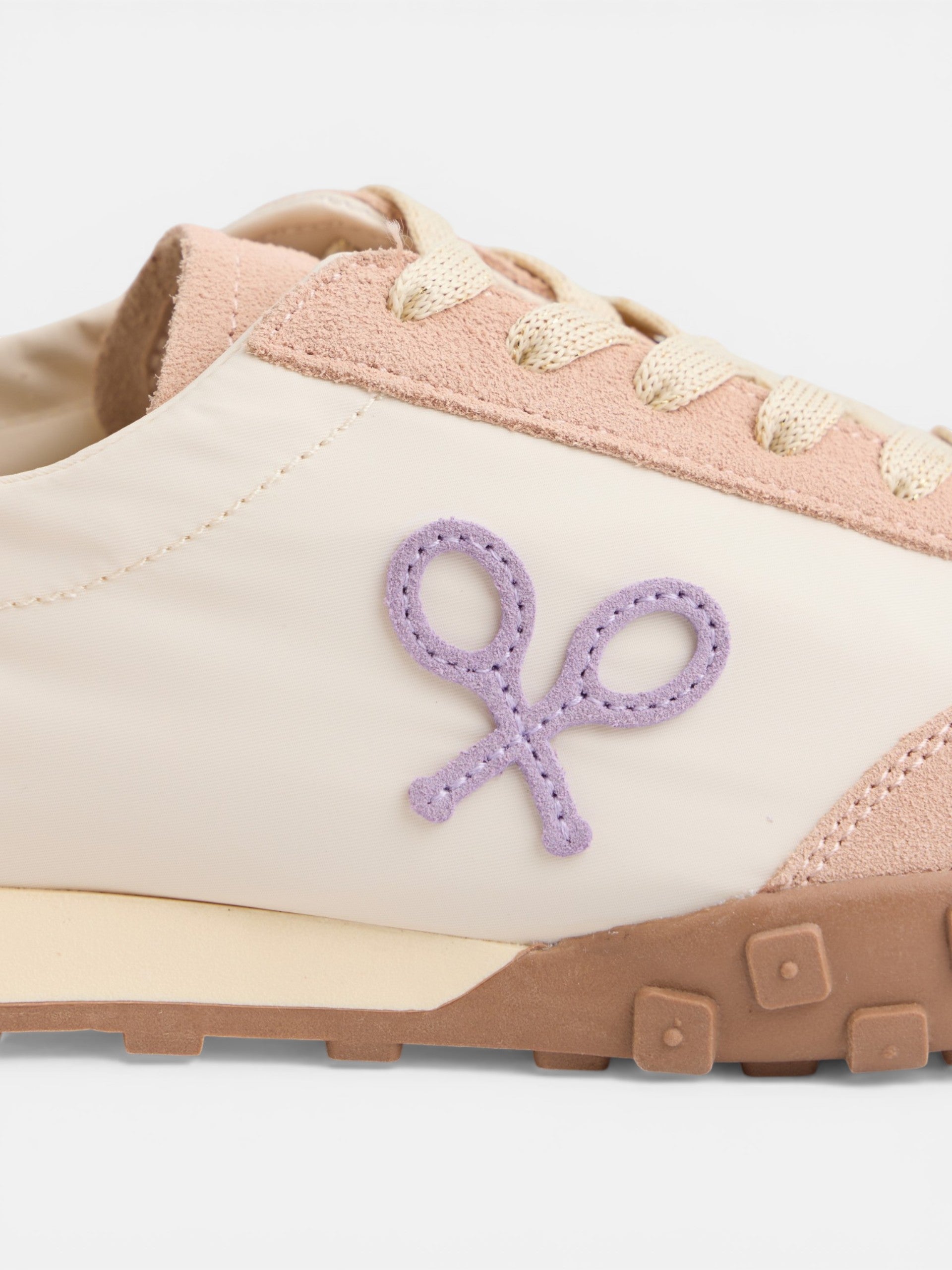 Chaussure de running violette et orange