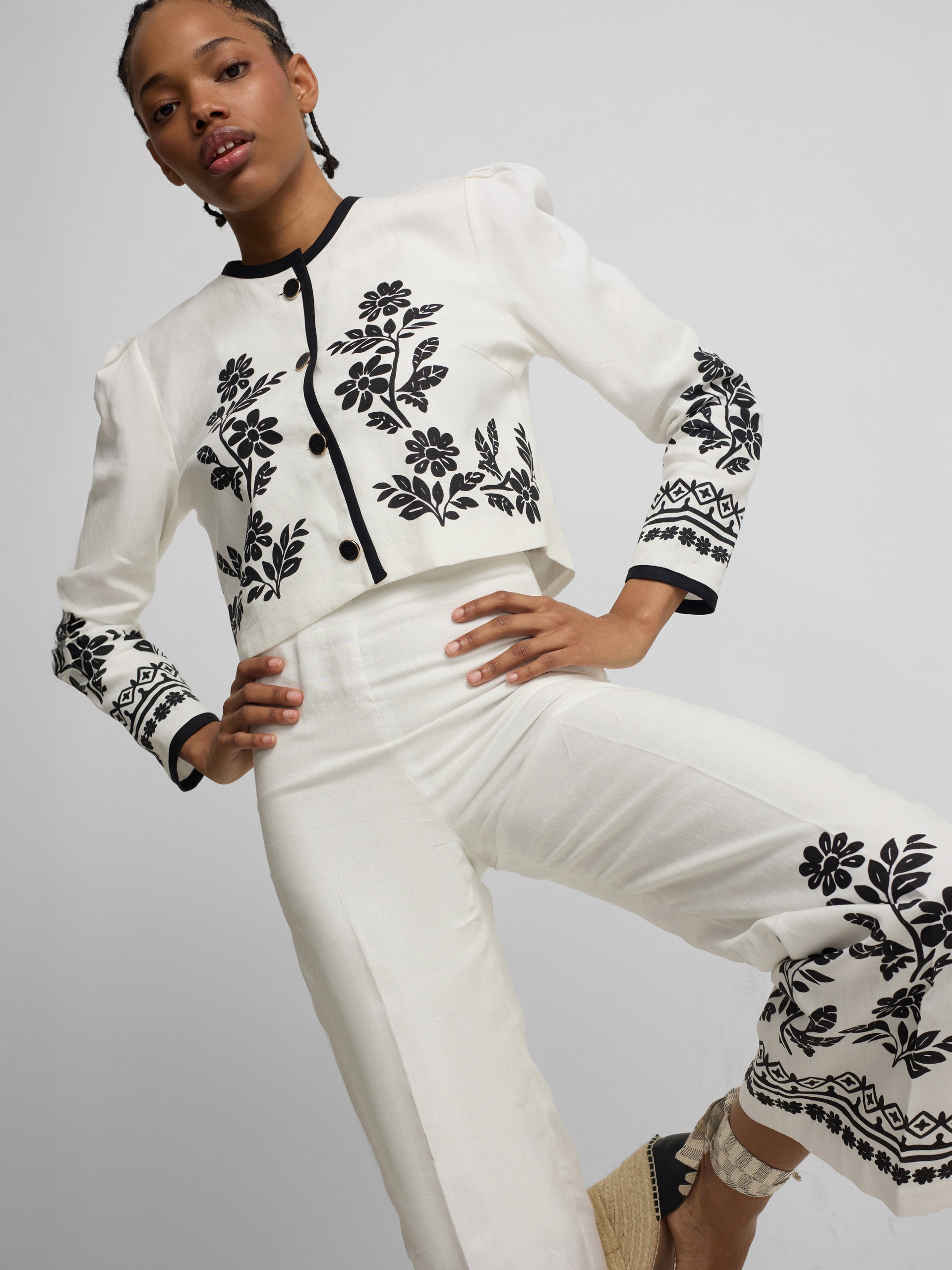 Pantalon estampado flores blanca