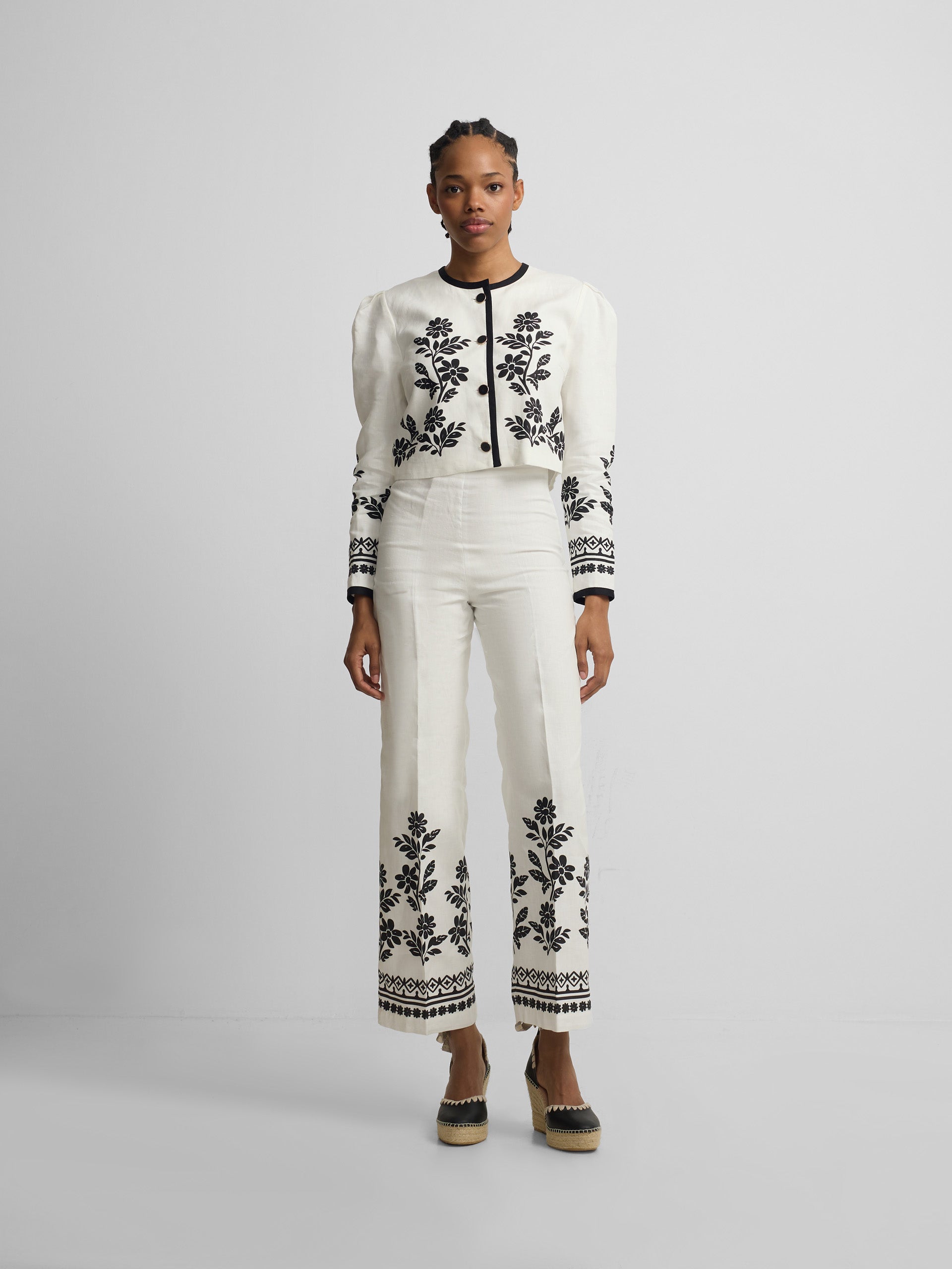 Pantalon estampado flores blanca