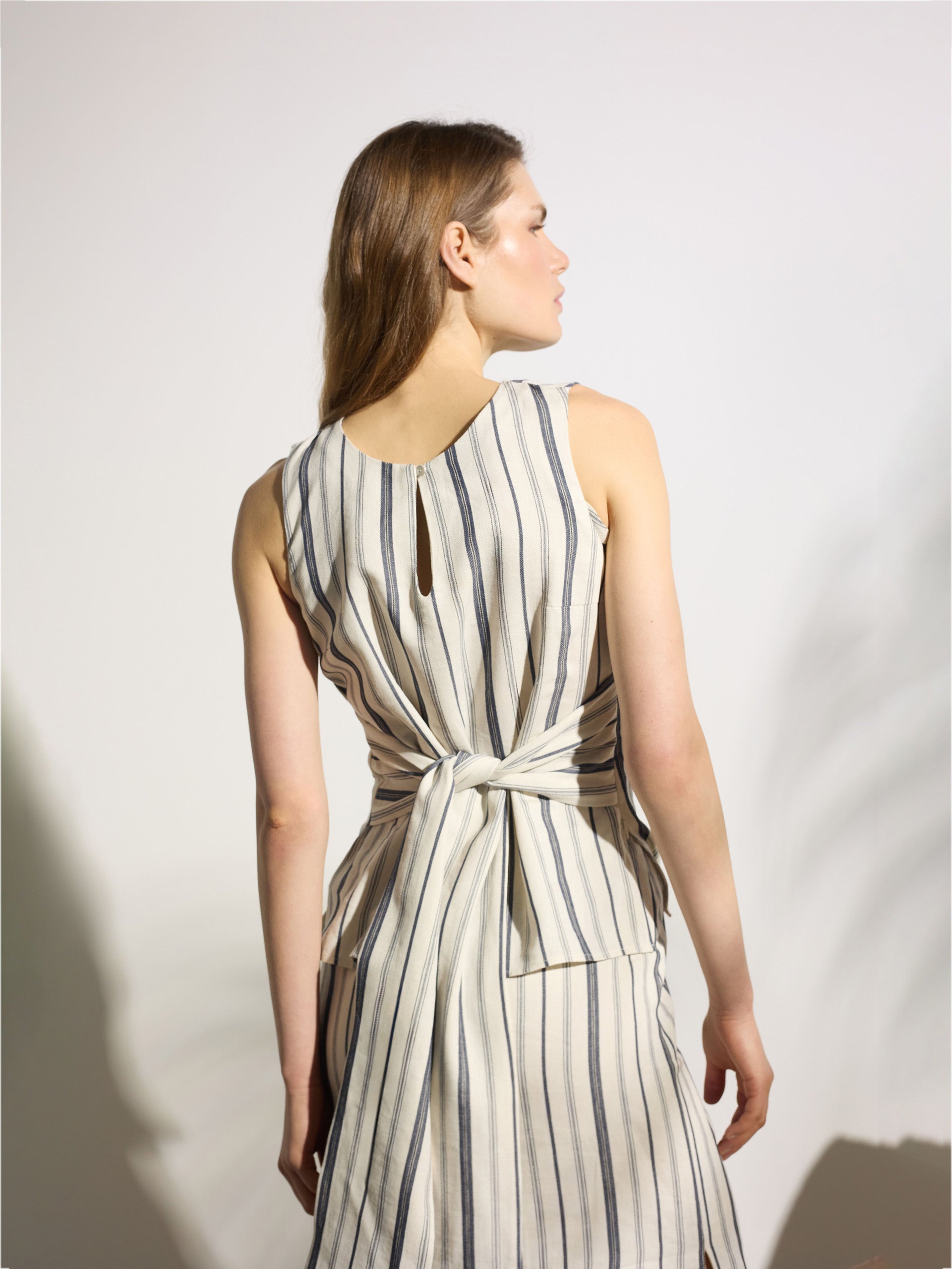 Top unique knot stripes blue and beige