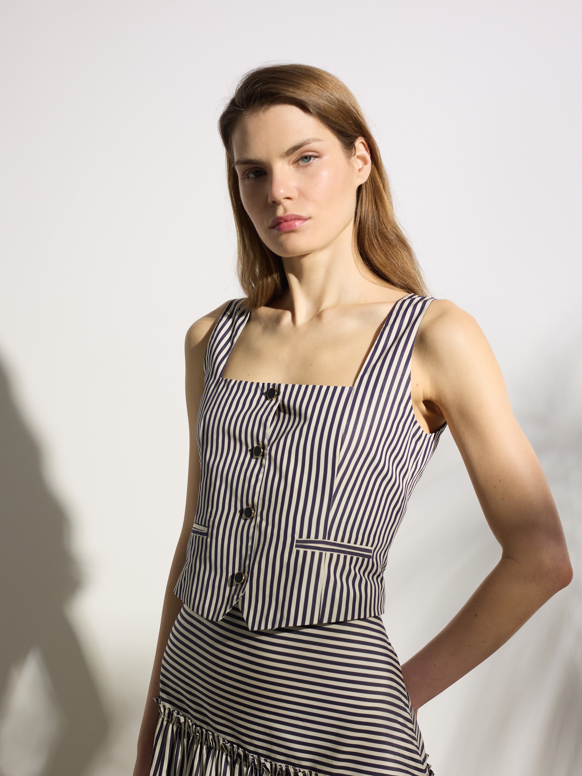 Chaleco unique rayas azul marino y blanco