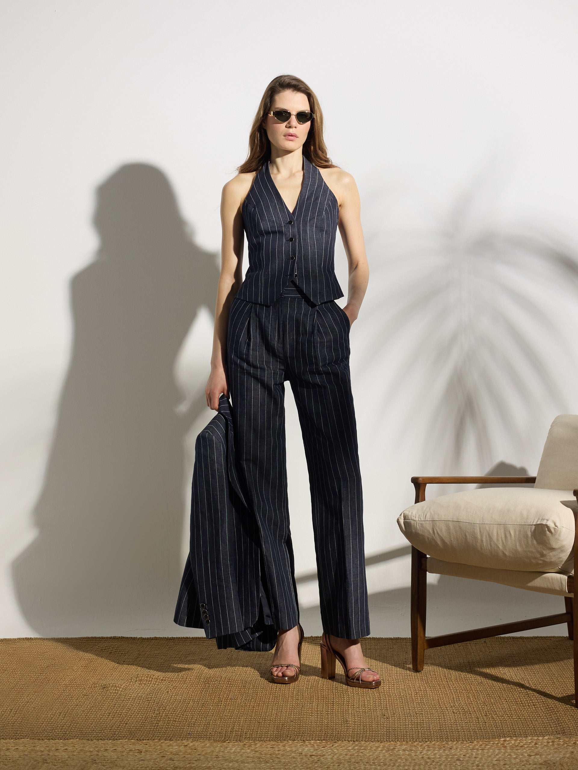 Gilet gris à fines rayures unique