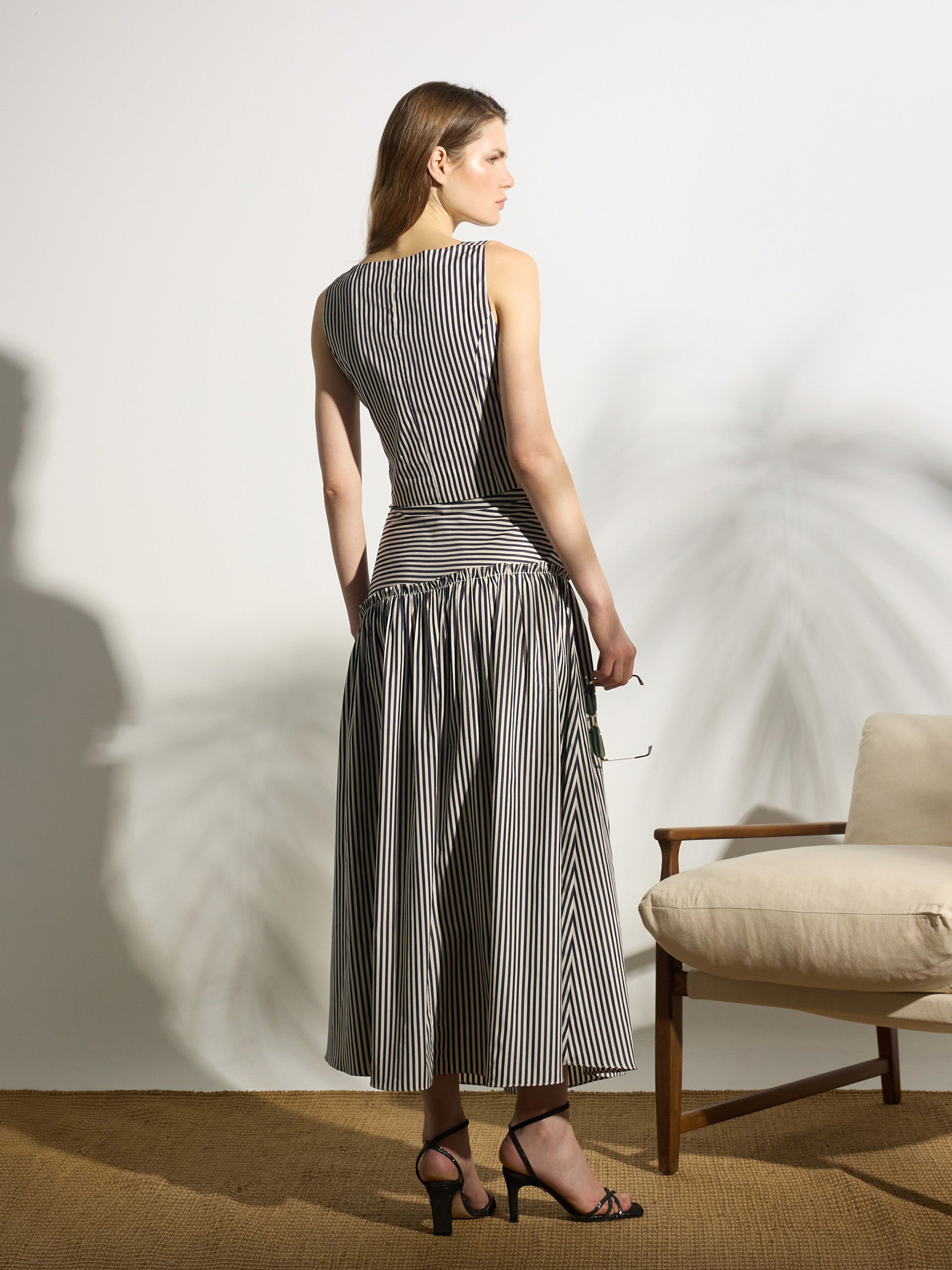 Saia midi unique riscas azul-marinho