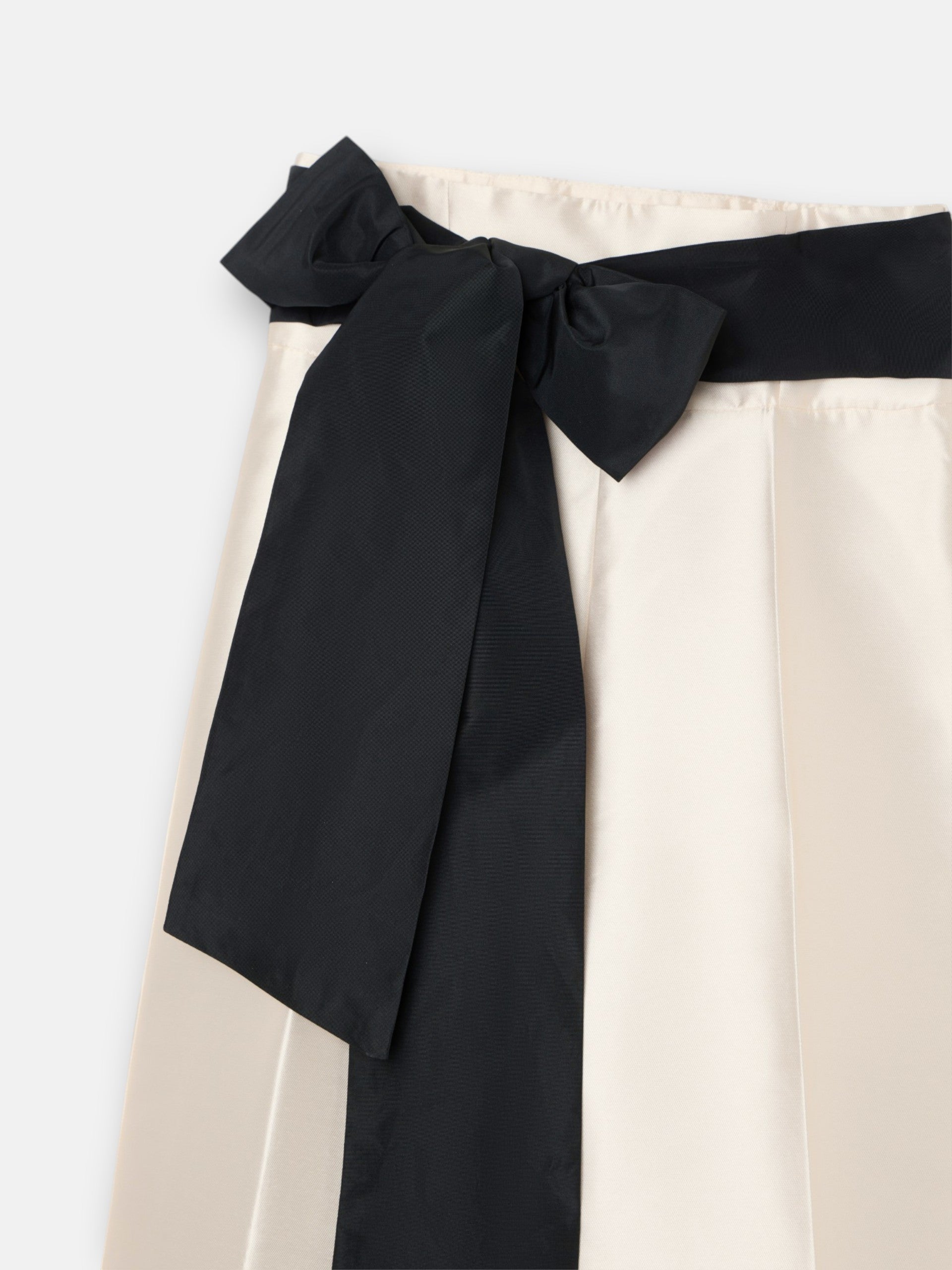 Pantalon CaprilexSilbon mikado vanille et noir