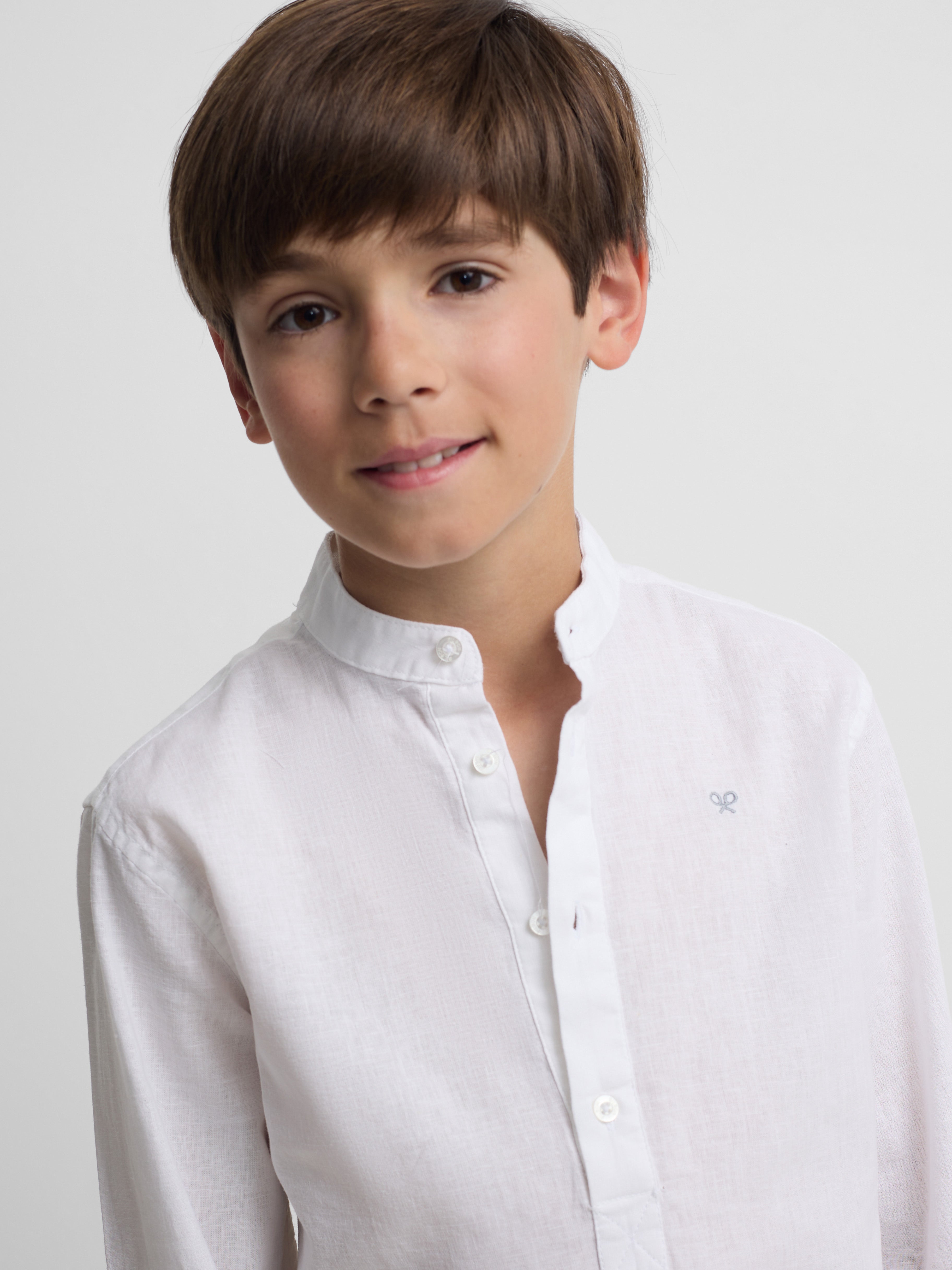 Chemise sport enfant en lin col mao blanc