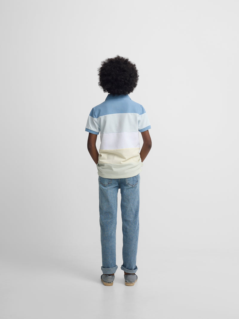 Polo enfant à larges rayures multicolores bleu