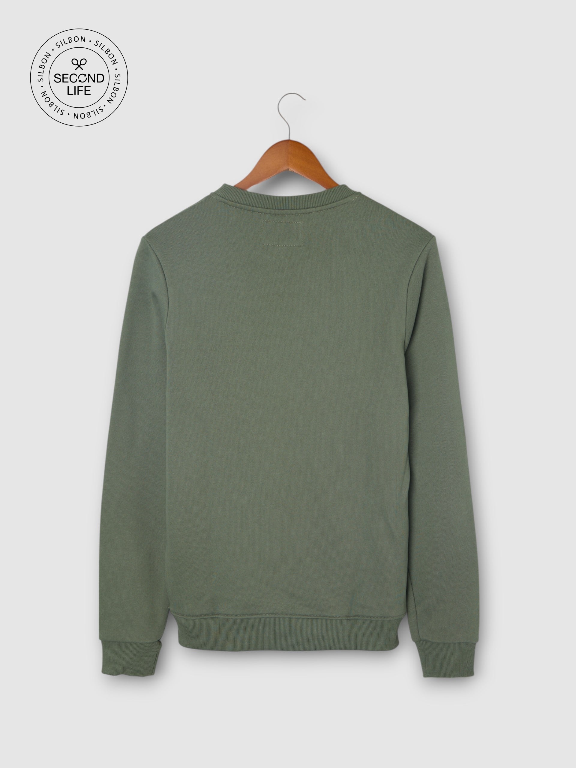 Sweatshirt second life