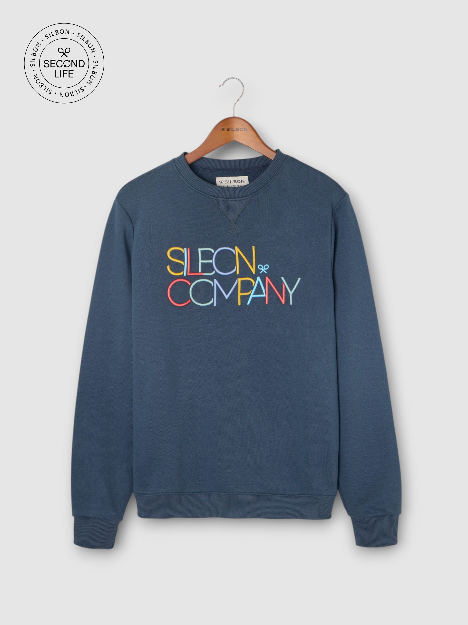 Sweatshirt second life