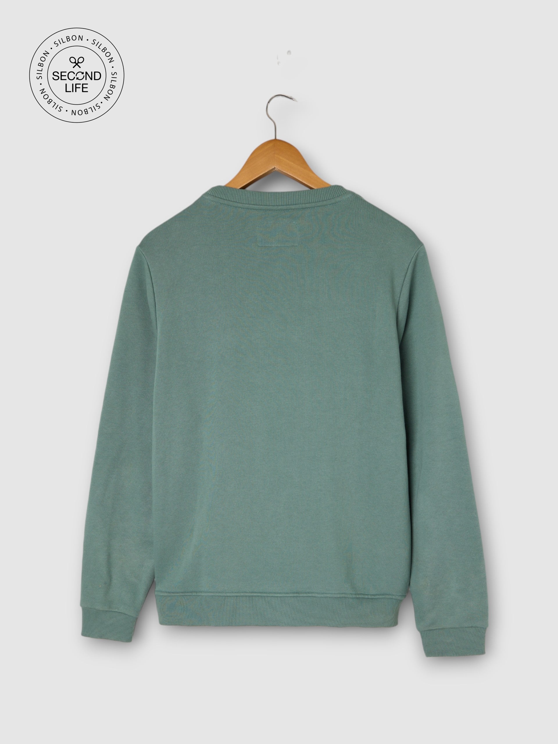 Sweatshirt second life