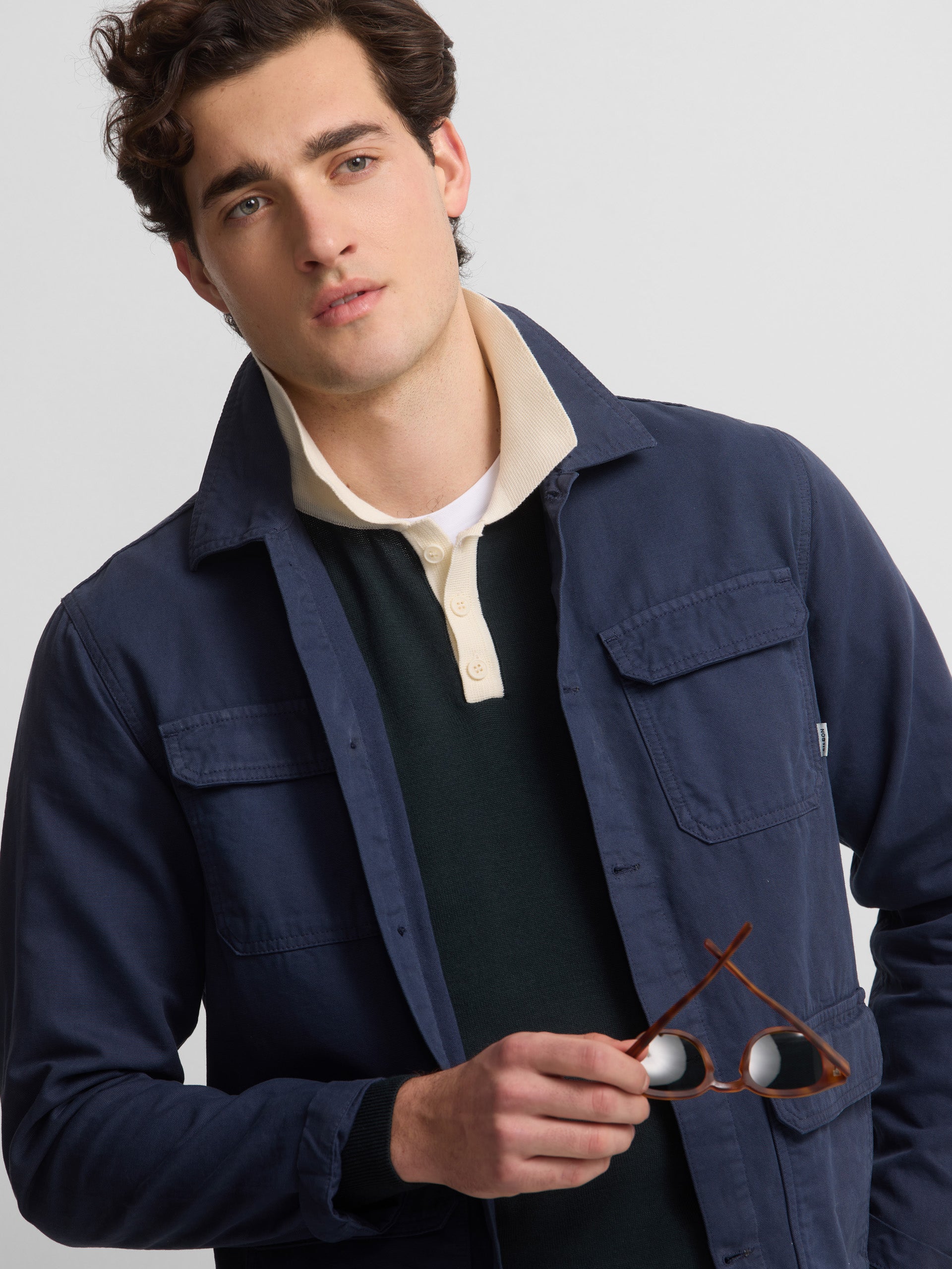 Navy blue cruise overshirt with pockets