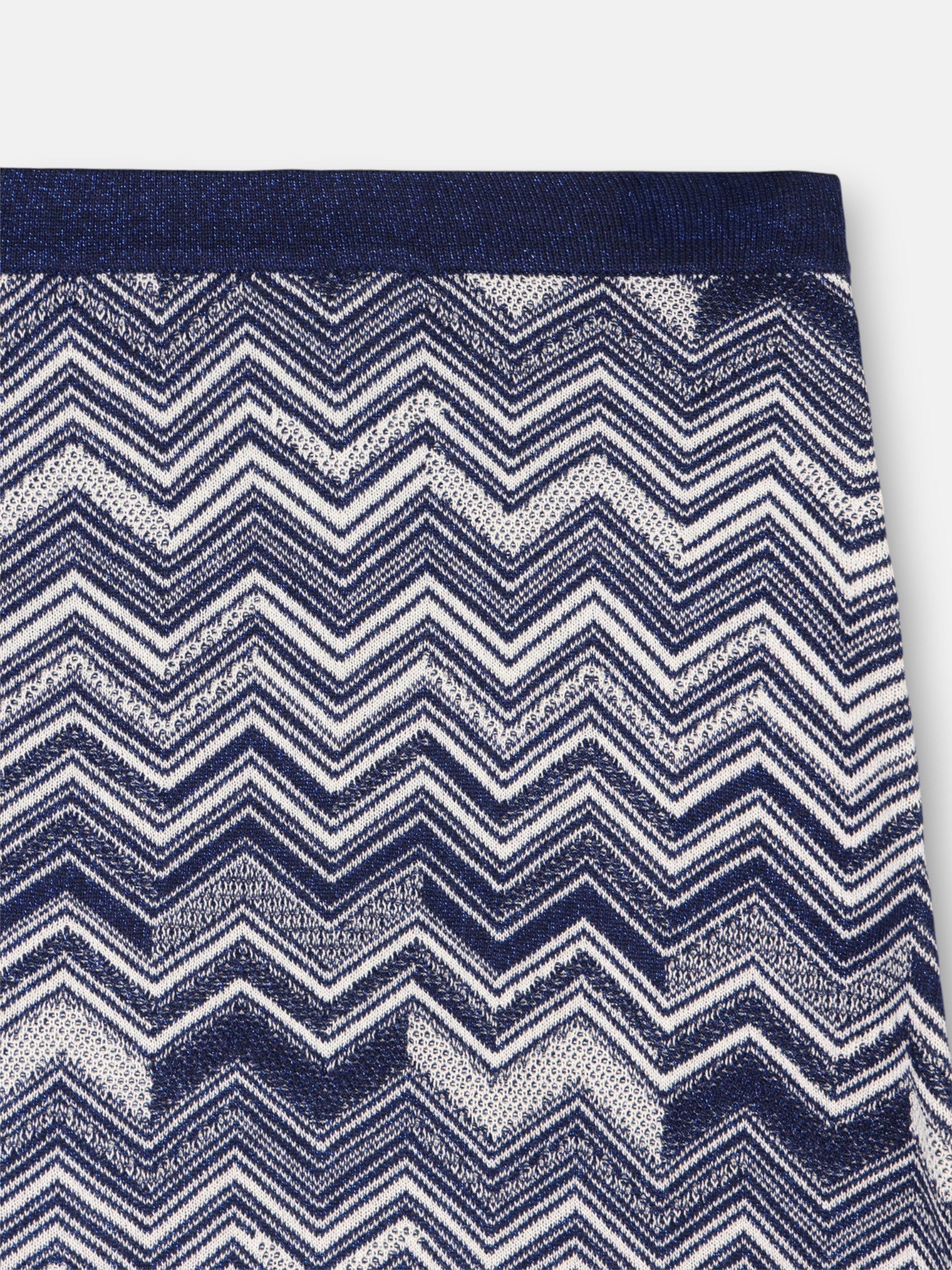 Saia de malha azul com padrão espinha de peixe