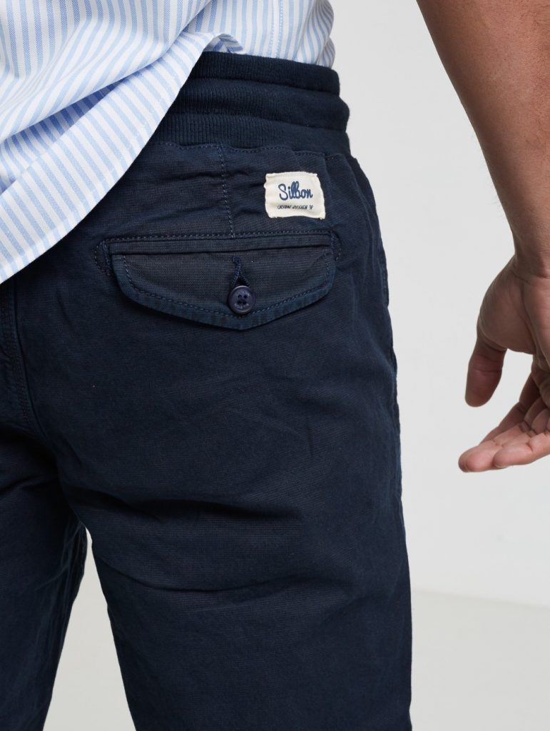 CON JOGGERS, PERO FORMAL