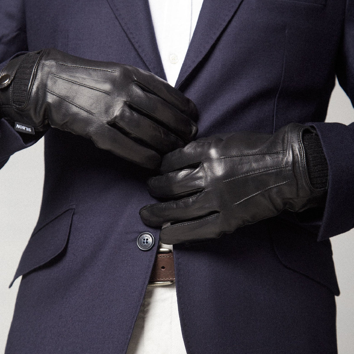 Style tips for wearing men's leather gloves | Silbon English Style tips for wearing men's leather gloves | Silbon English