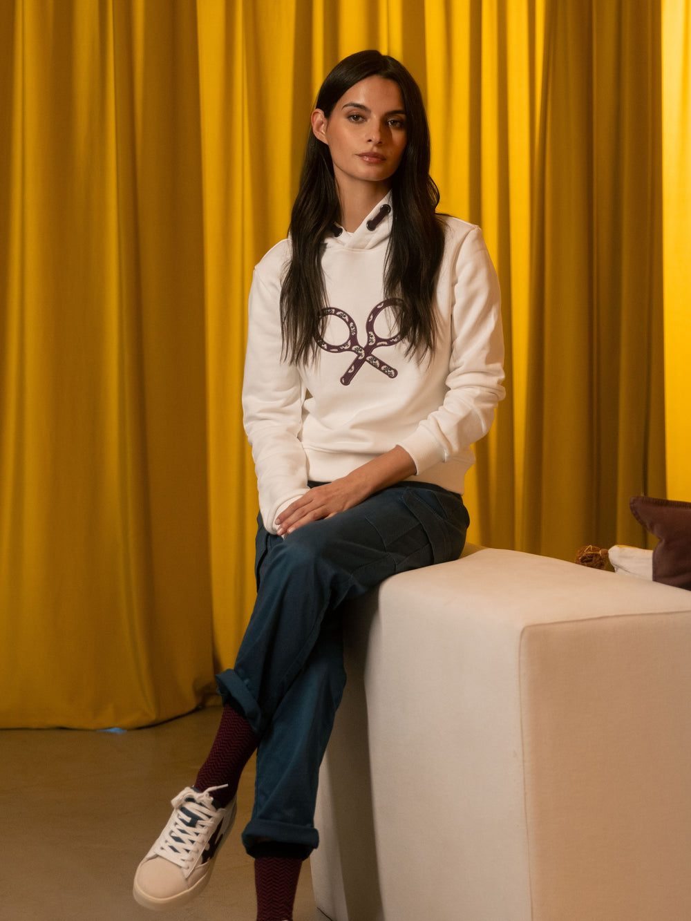 Sweat à capuche femme raquette imprimé crème