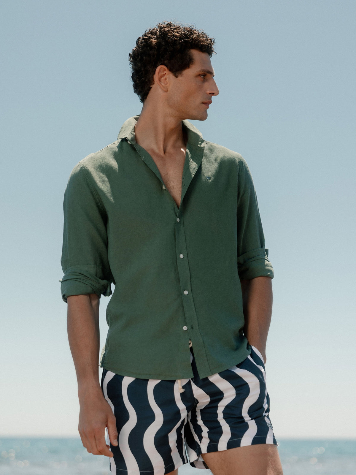Camisa desportiva de linho verde escuro