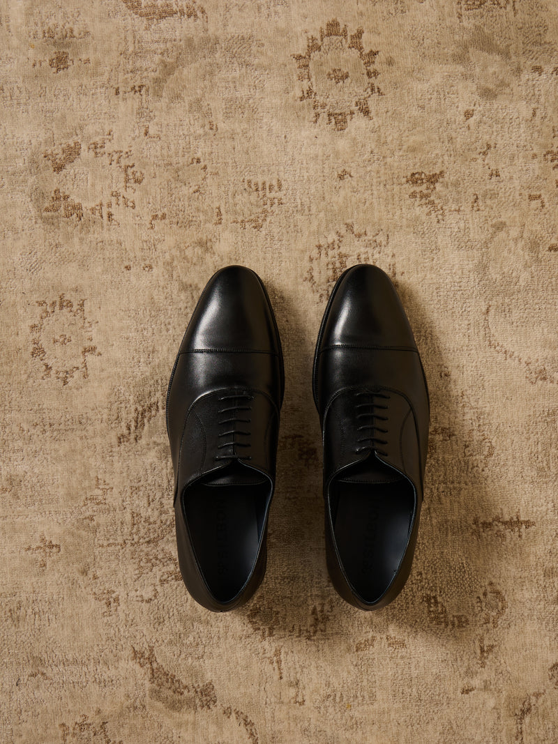 Black tailoring shoe