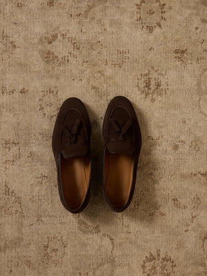 Chaussure classique à pampilles en daim marron foncé