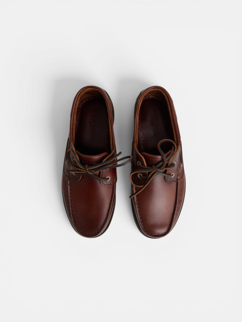 Zapato nautico piel fino marron oscuro
