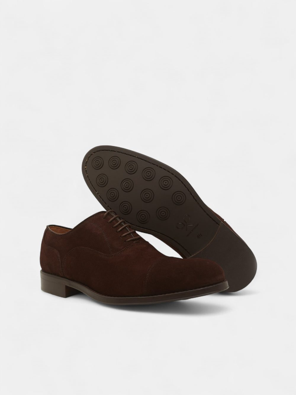 Zapato clasico ante cordones marron
