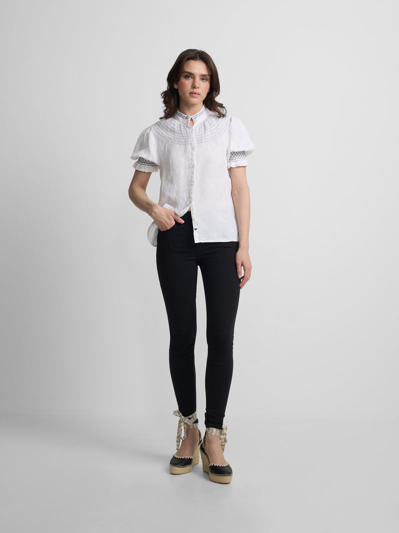 Calças slim fit pretas para mulher