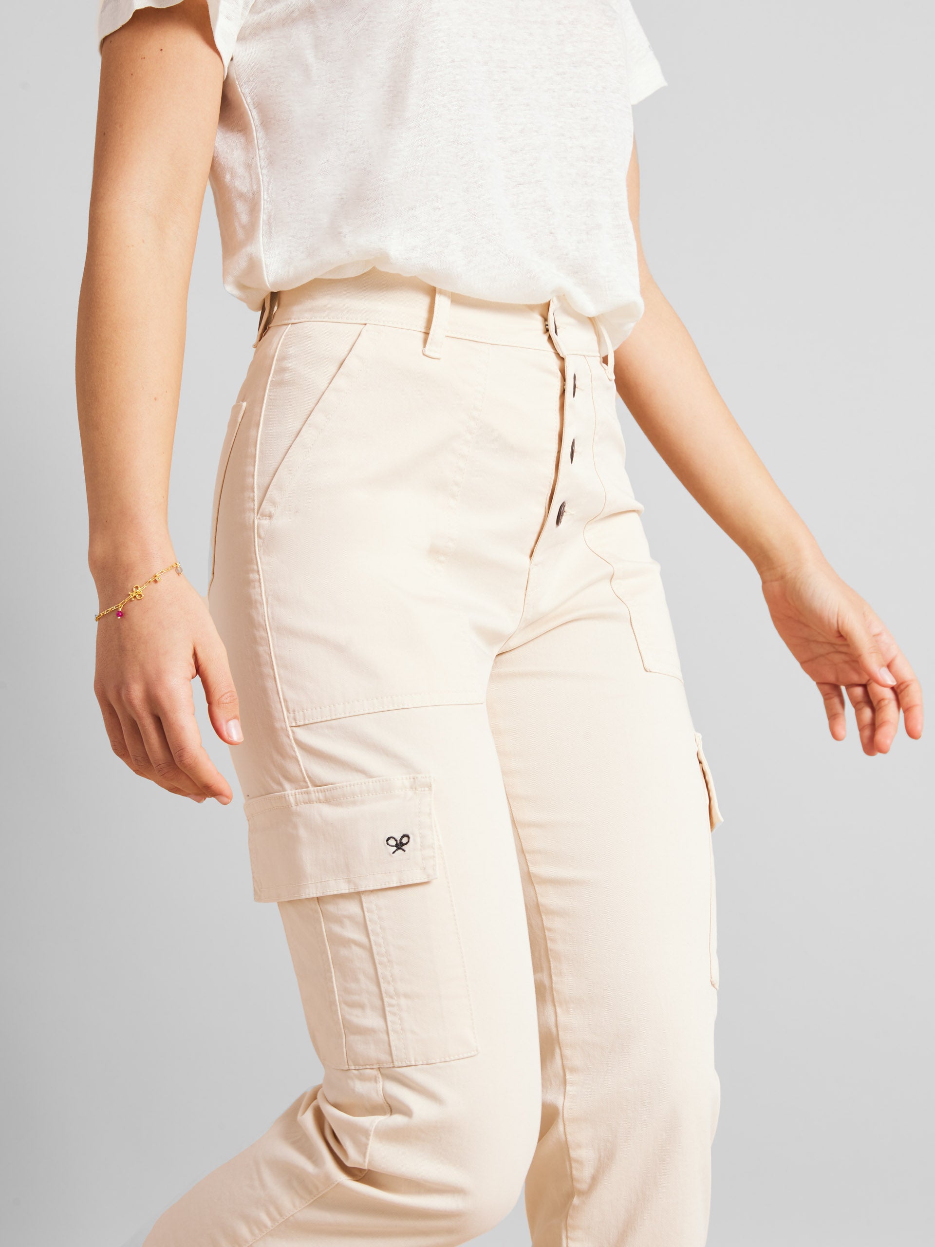 Pantalon cargo femme beige en jean