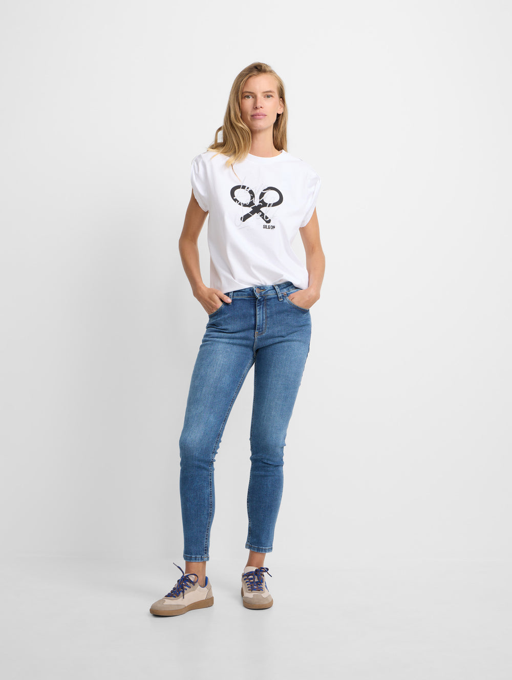 Calças de mulher slim fit em ganga média