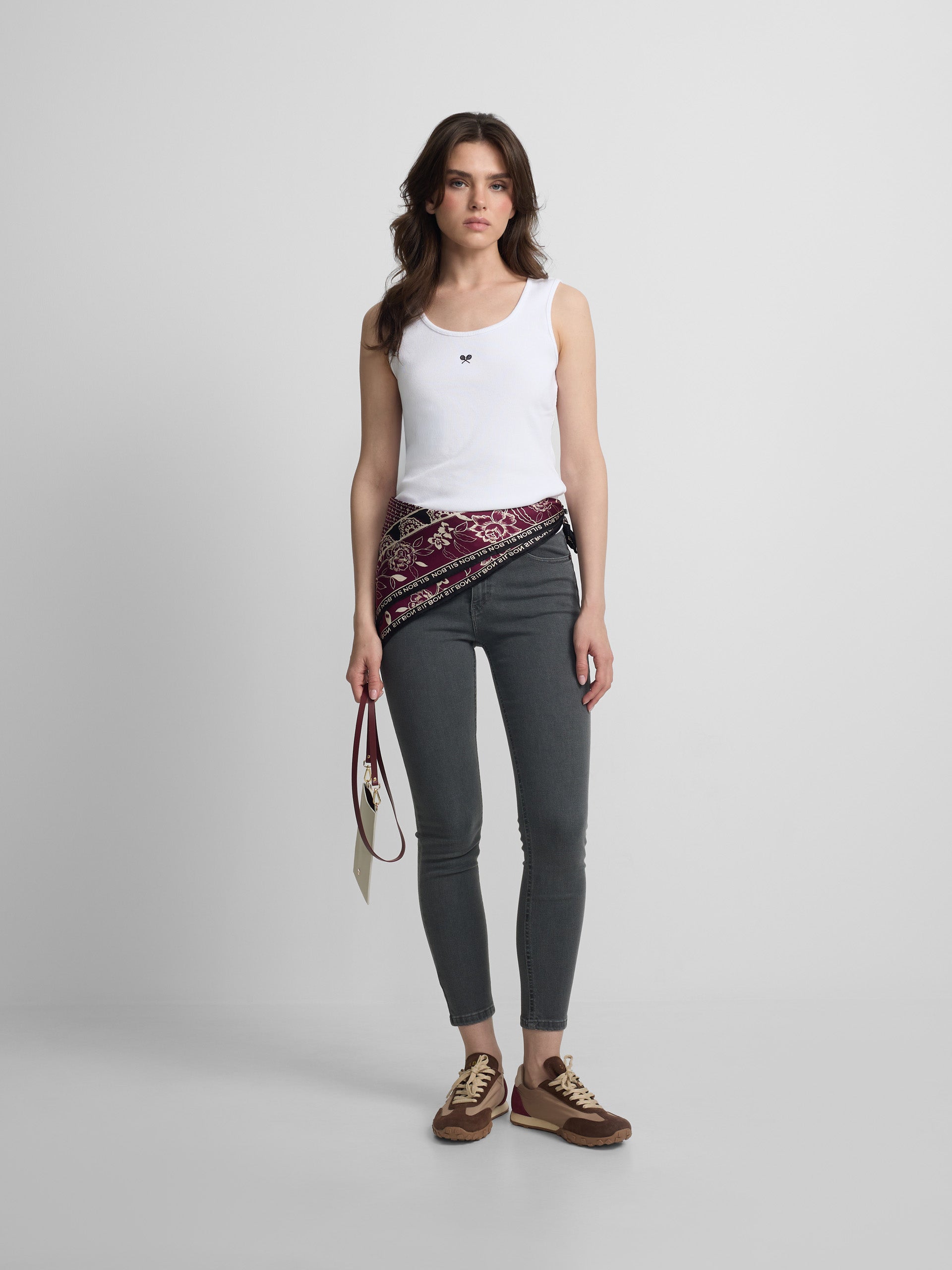 Pantalon woman slim fit gris