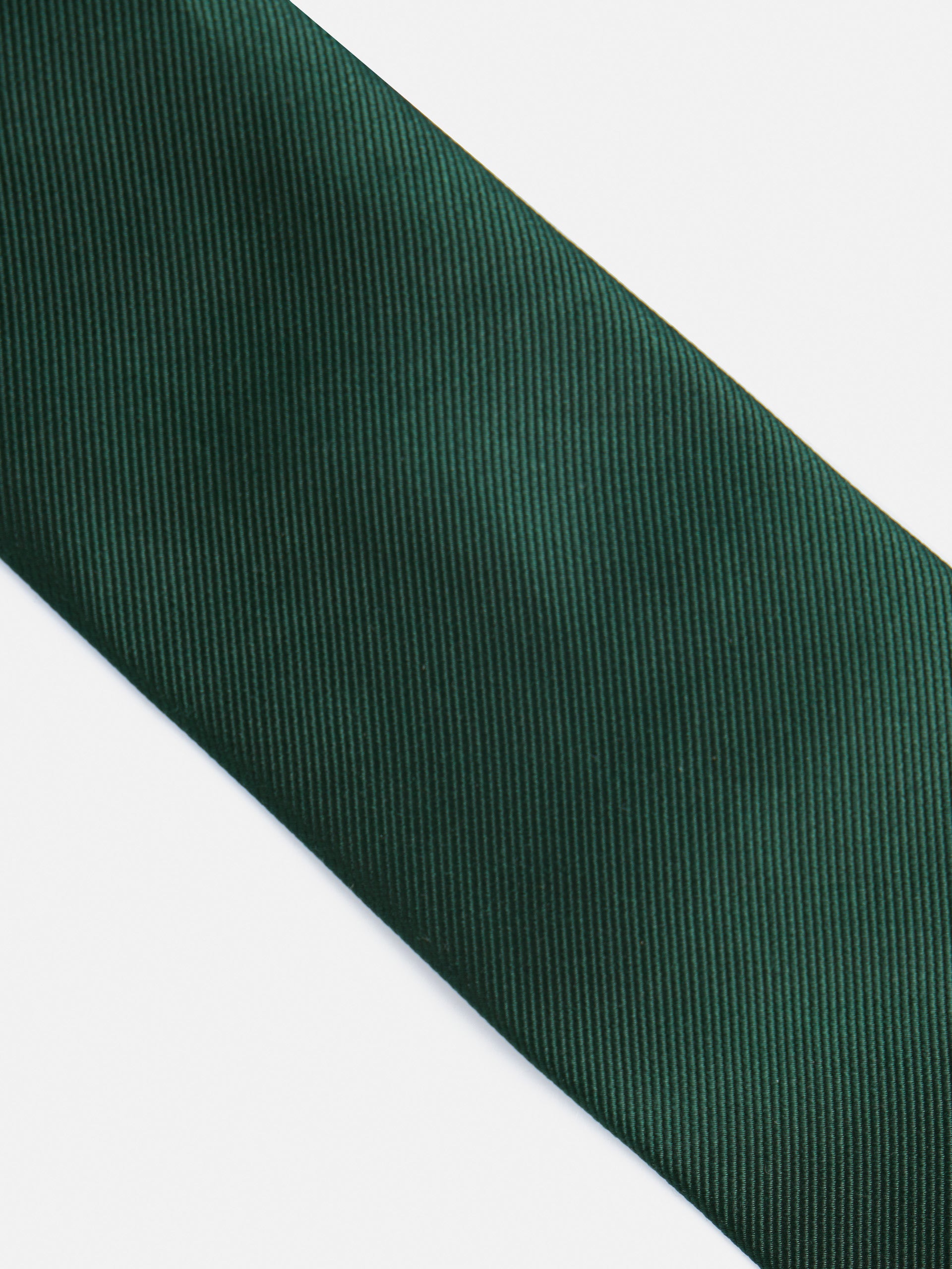Cravate en silbon vert lisse
