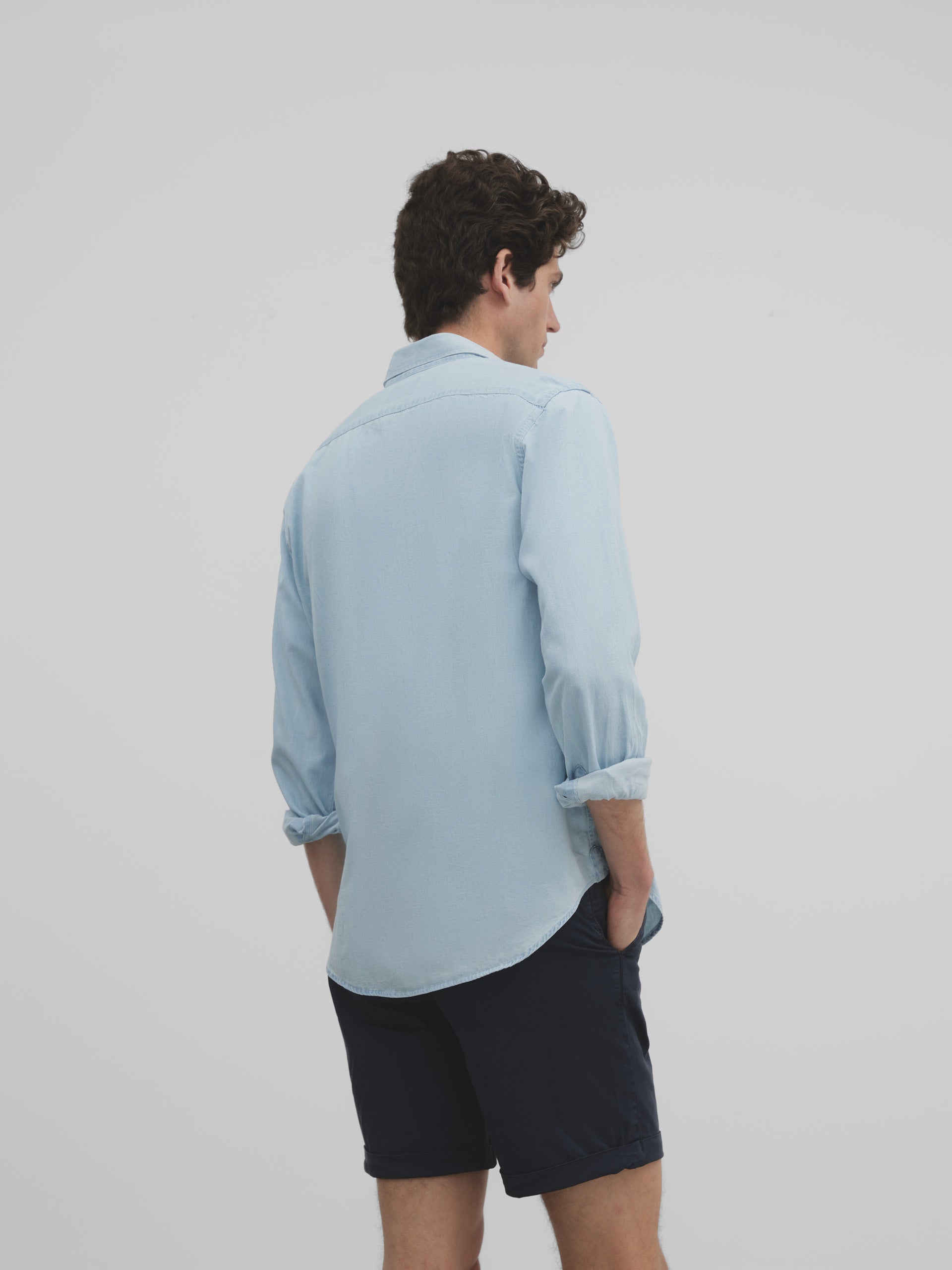 Camisa sport denim regular fit azul claro