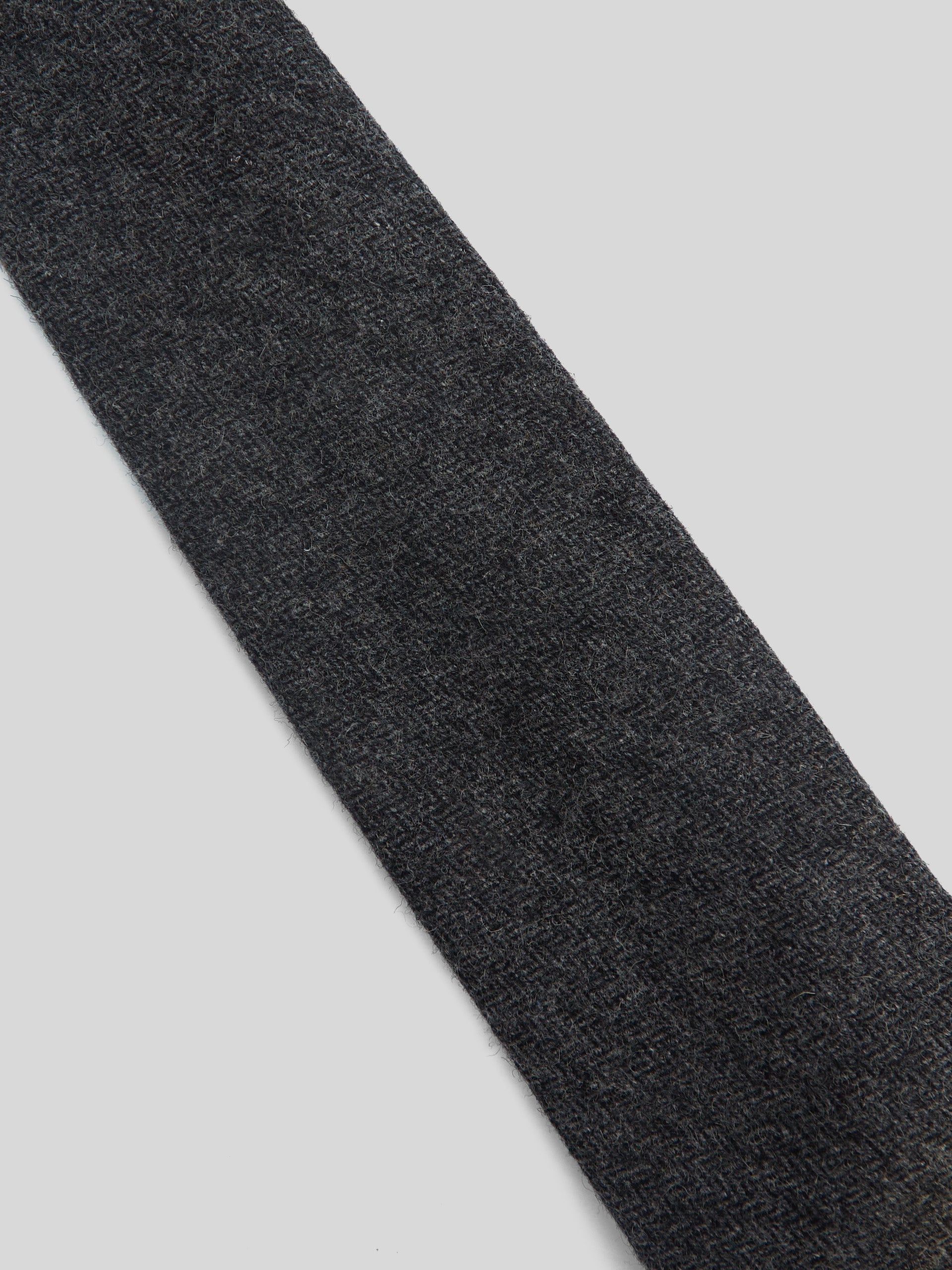 Corbata clasica espiga gris oscuro