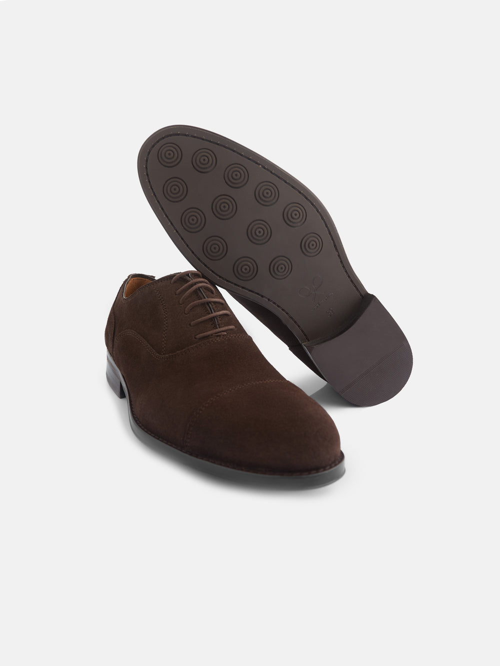 Zapato clasico ante cordones marron oscuro