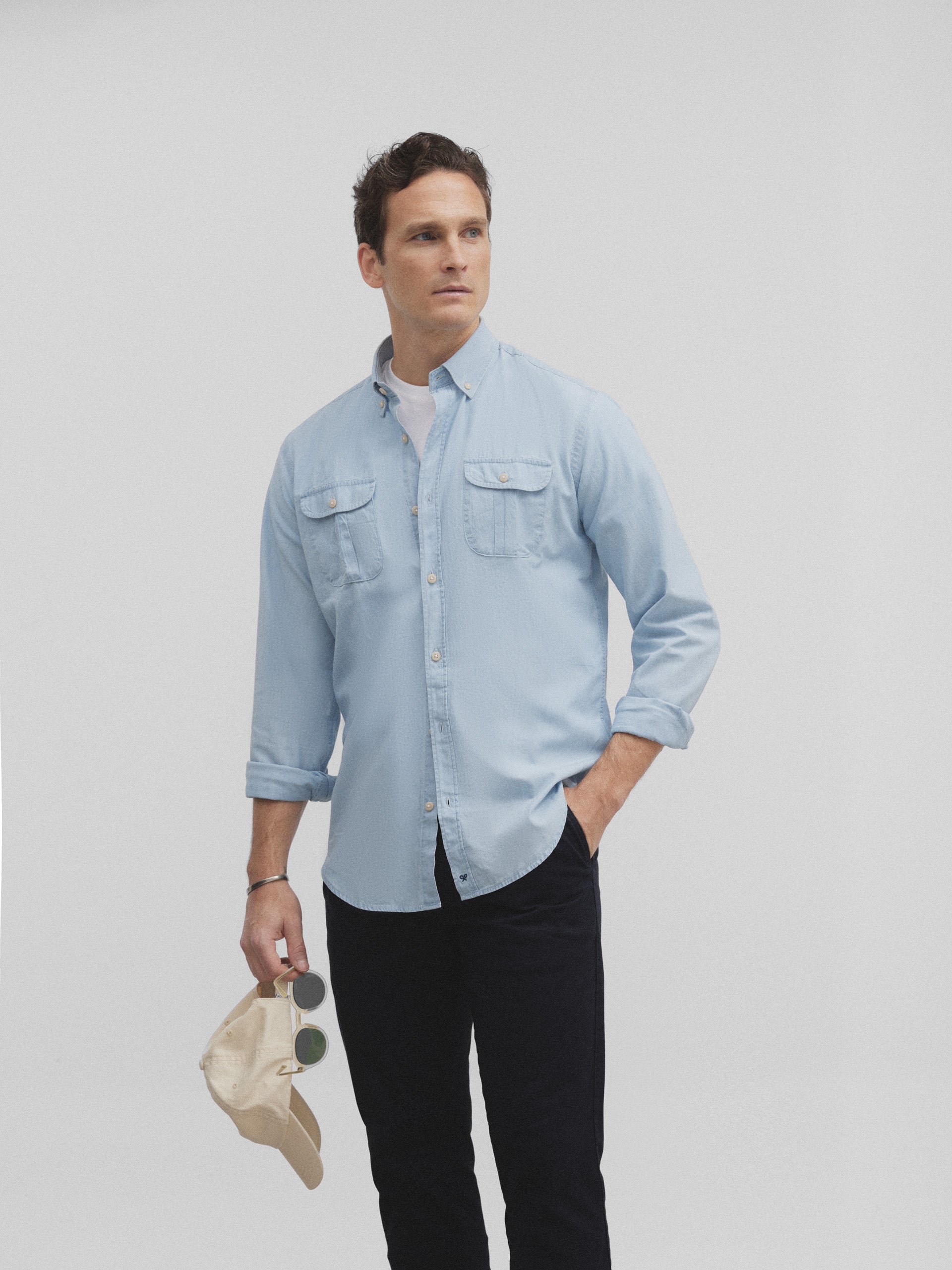 Denim sport shirt with light blue pockets