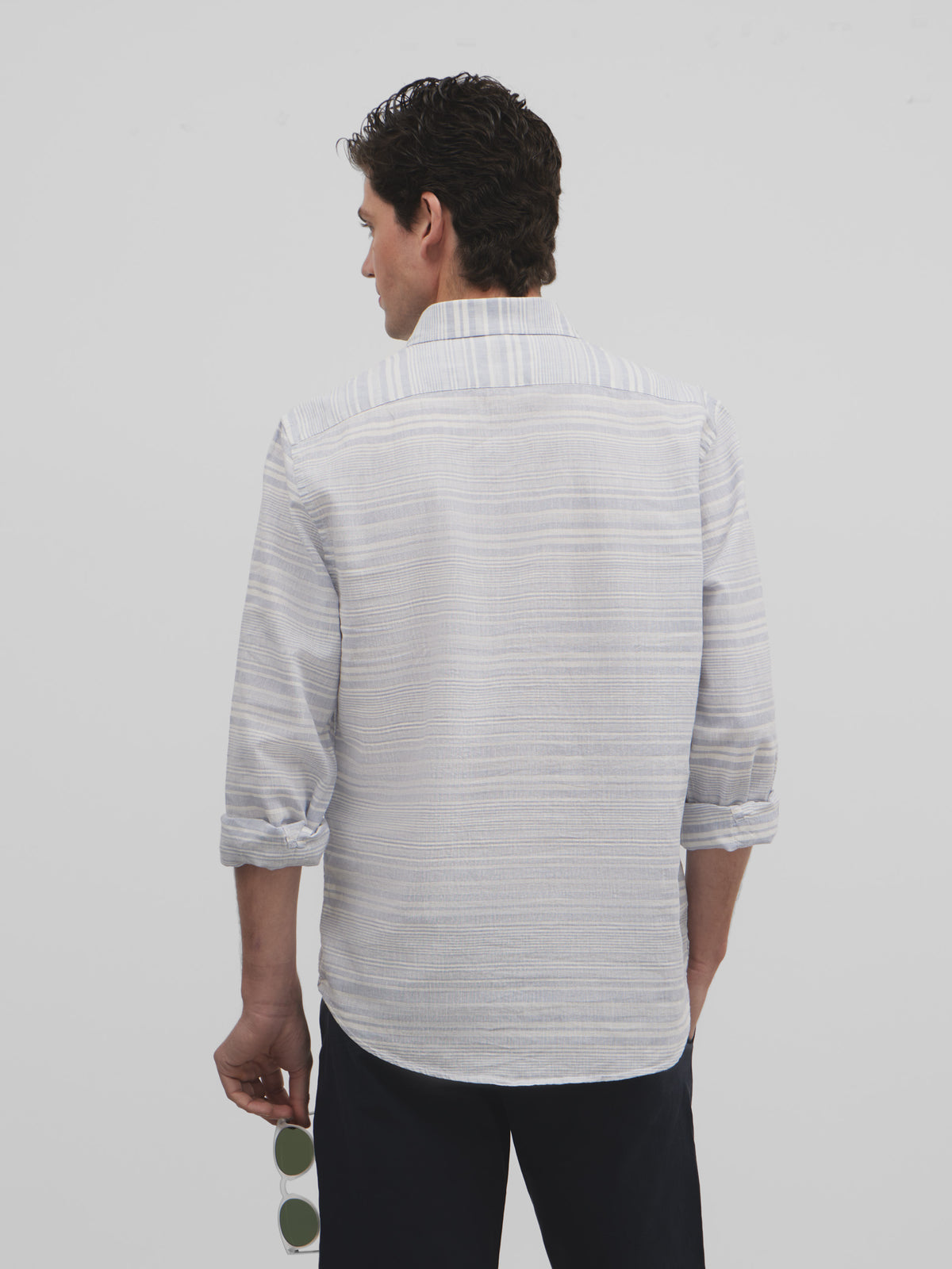 Camisa Sport SILBON De Algodón Y Lino – Manga Larga, Corte Slim Fit, Cuello Clásico Y Botones Personalizados – Con Raquetas Bordadas En El Pecho