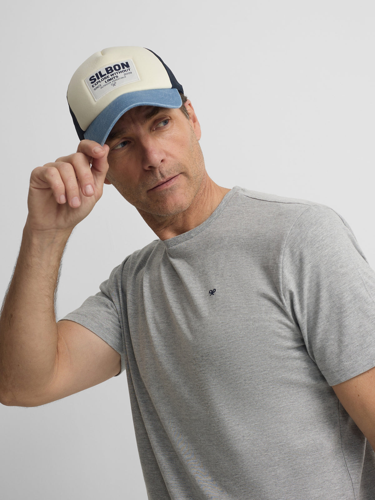 Gorra trucker limits azul