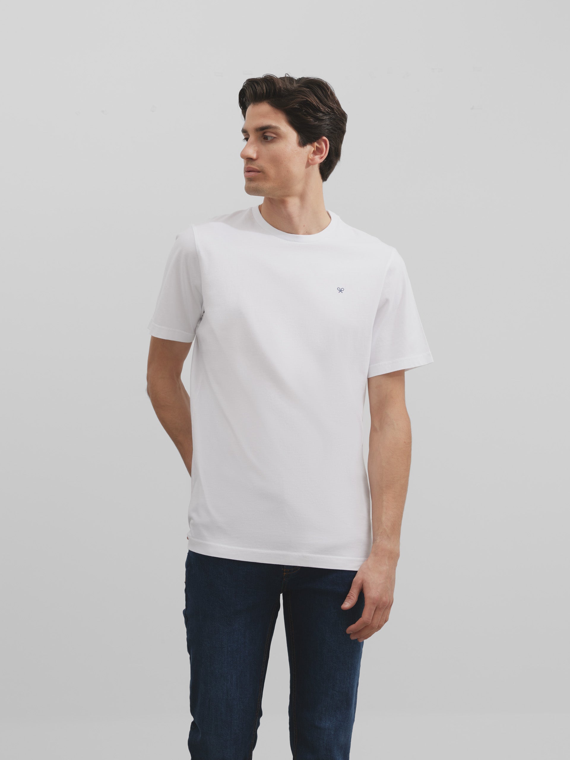 White ethnic circle silbon t-shirt