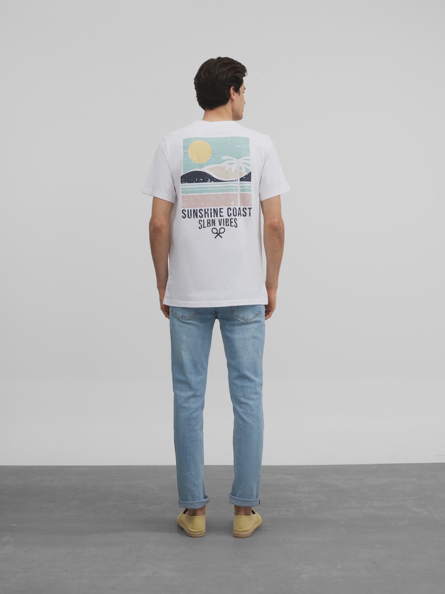 White sunshine coast t-shirt