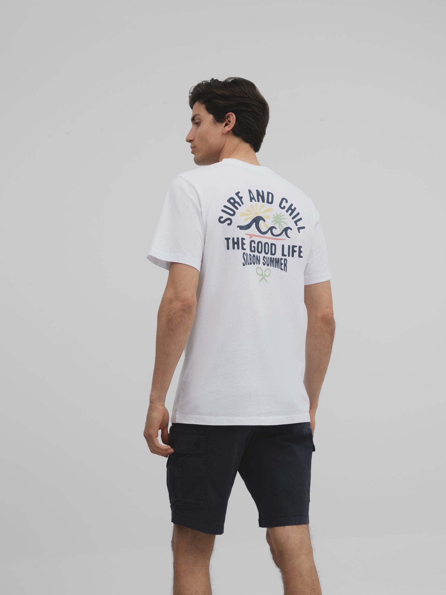 White surf and chill t-shirt