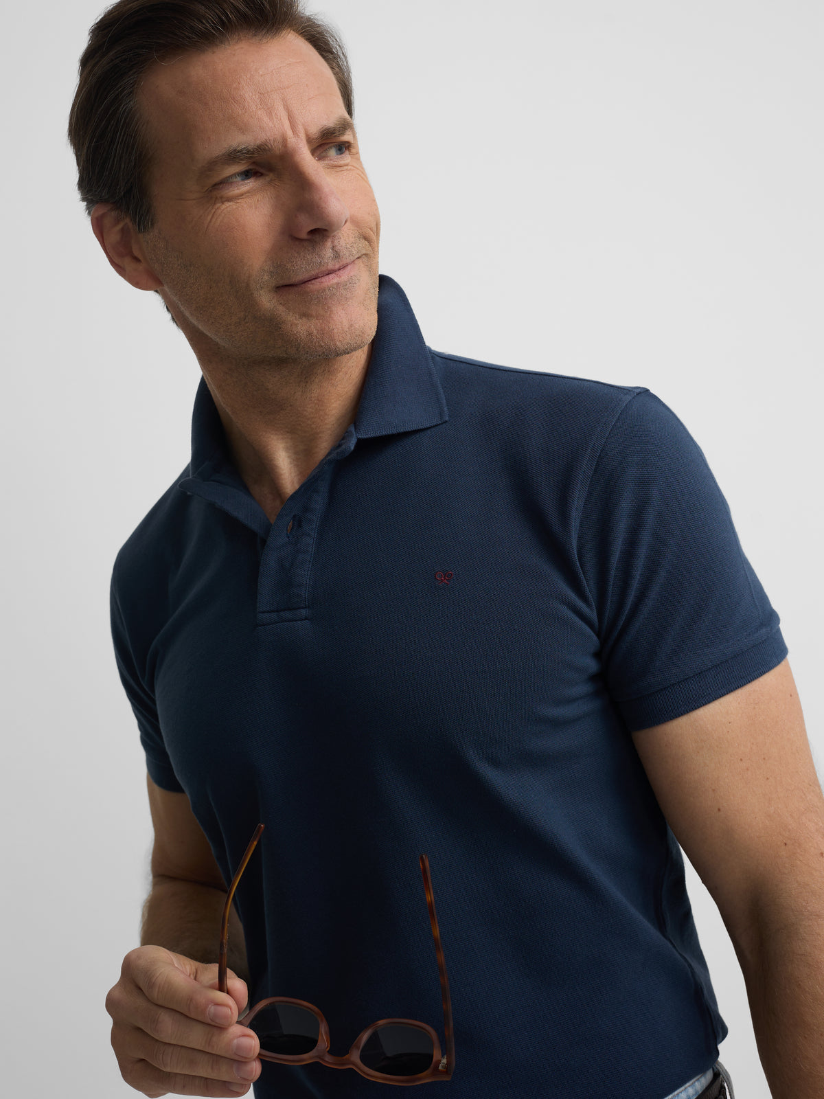 Polo clássico liso azul-marinho