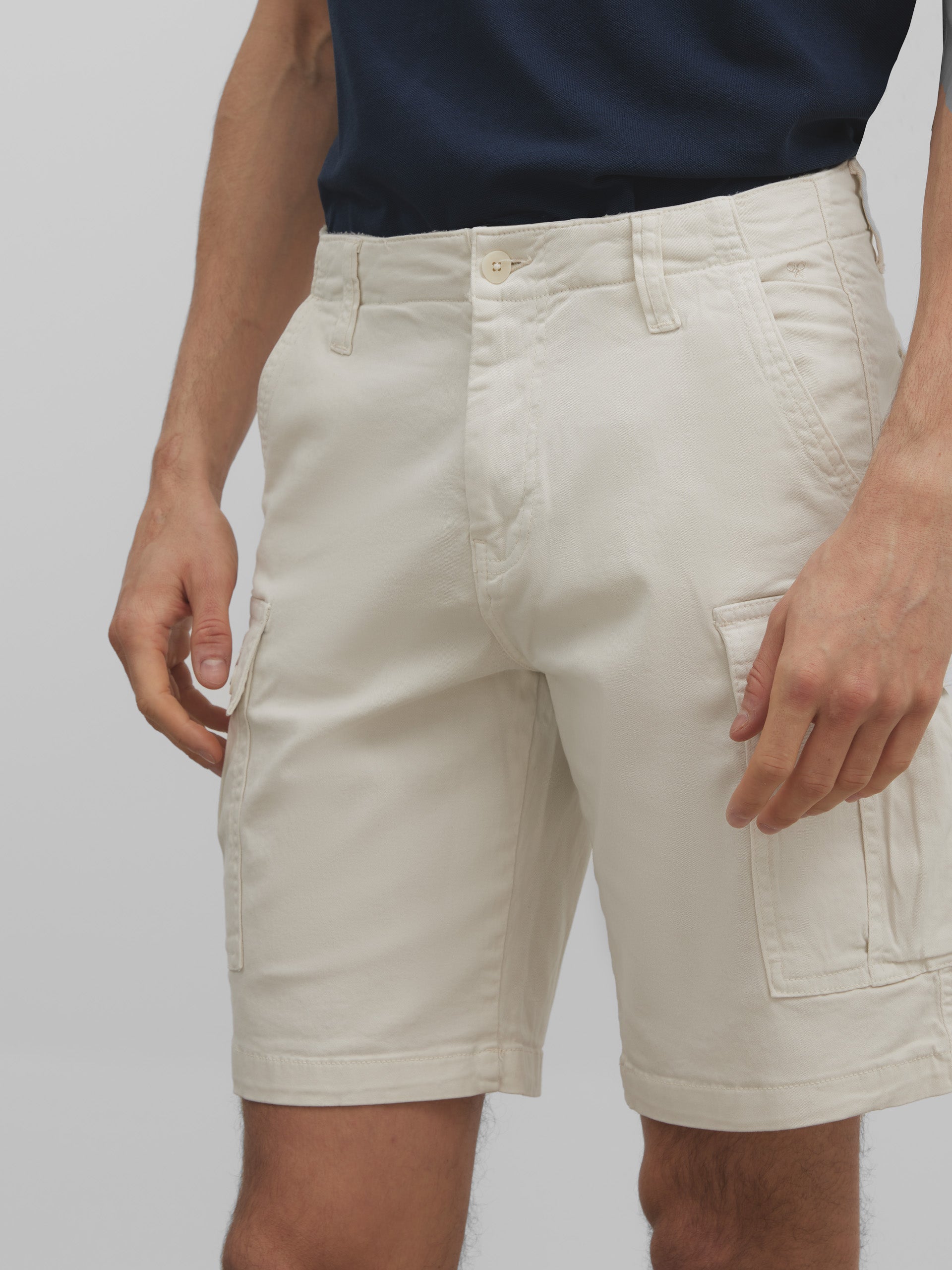 Light beige Silbon cargo shorts