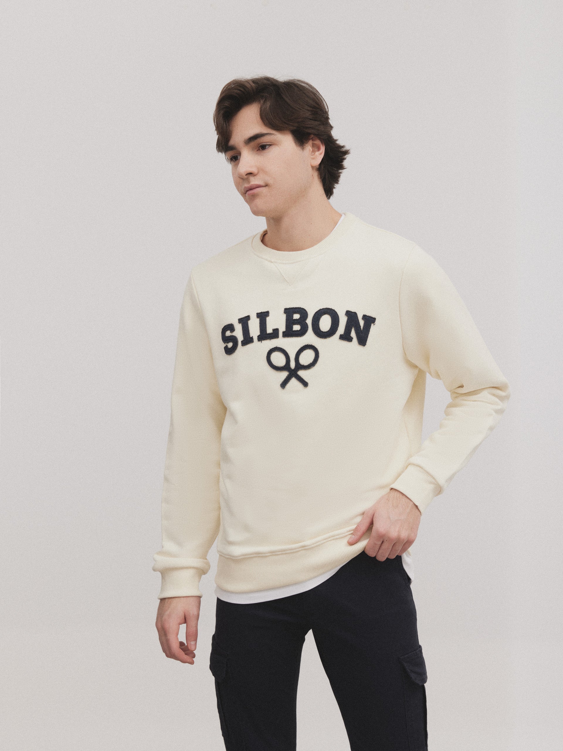 Half cream silbon racket sweatshirt