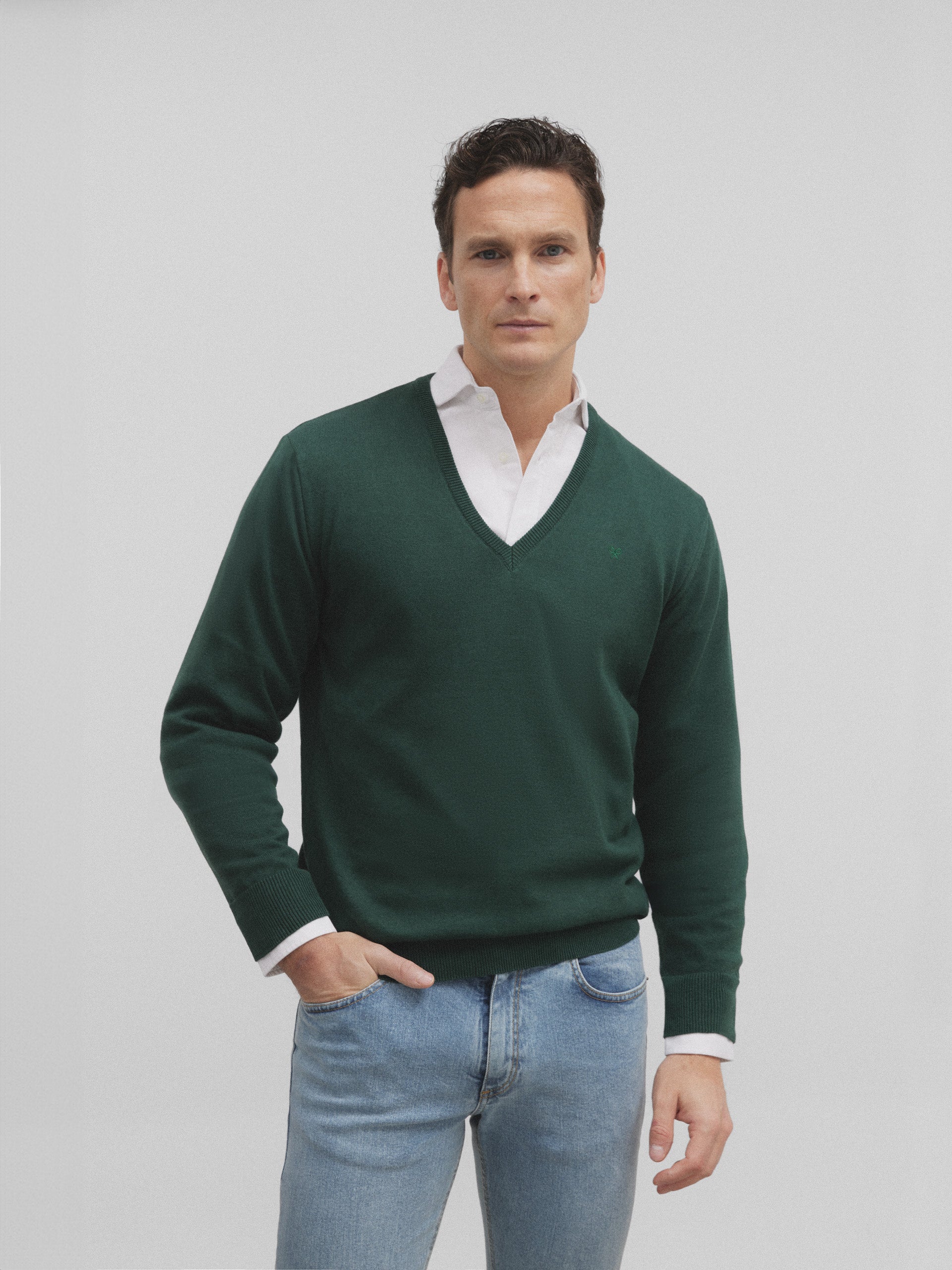 Classic green retro V-neck sweater
