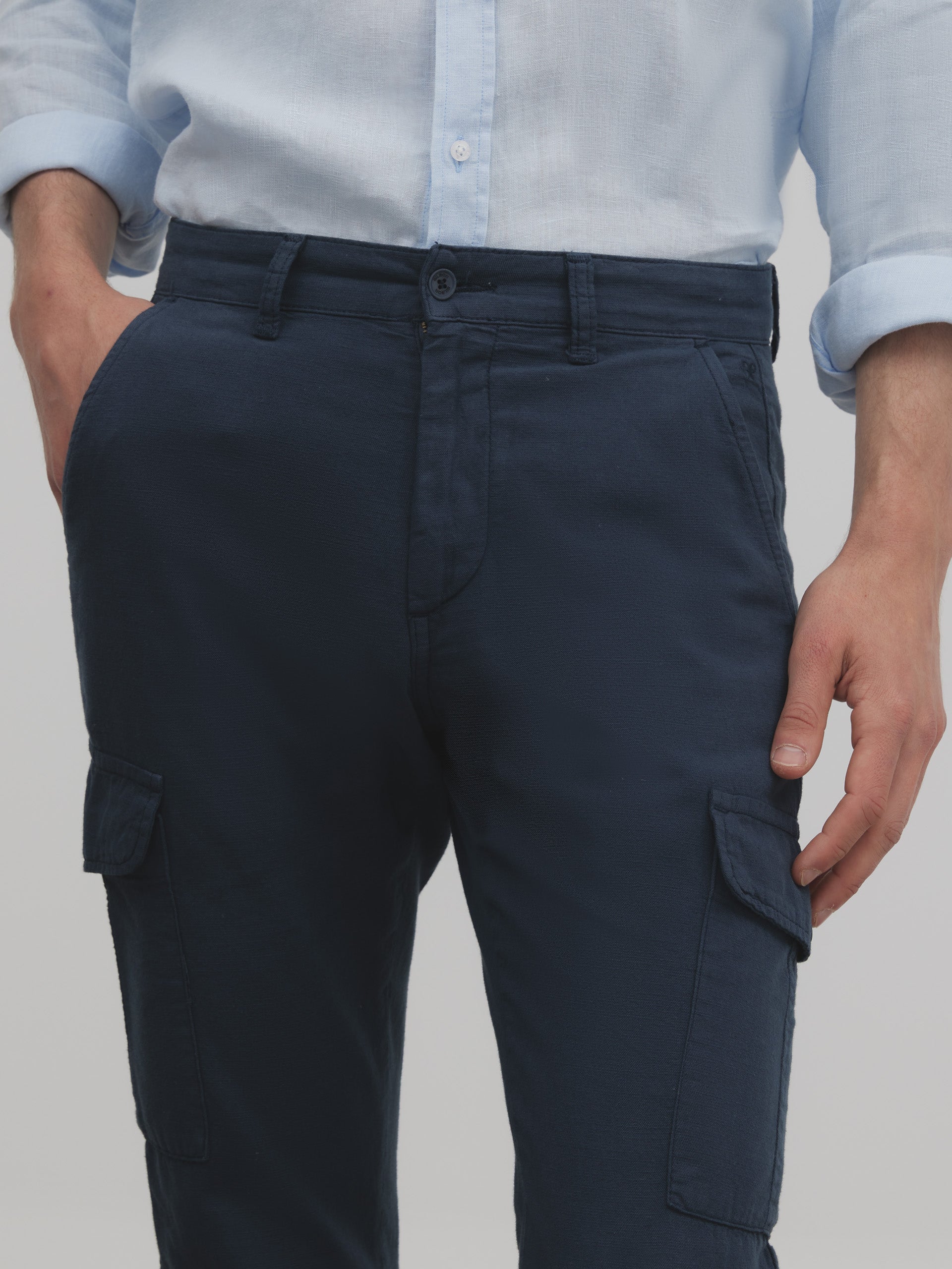 Pantalon sport cargo lino azul indigo