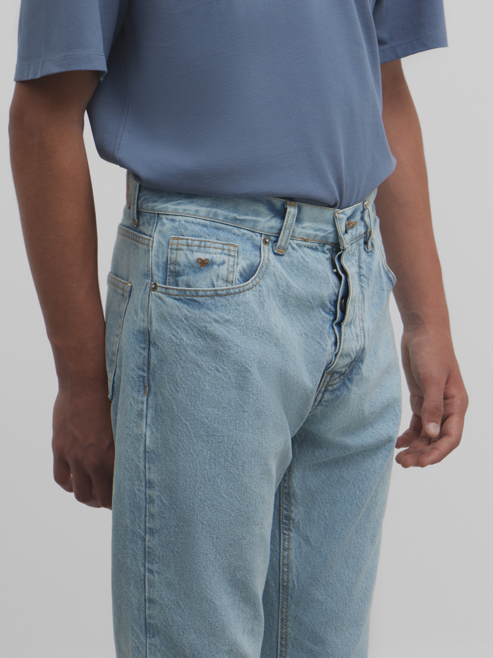 Pantalon sport denim cropped azul