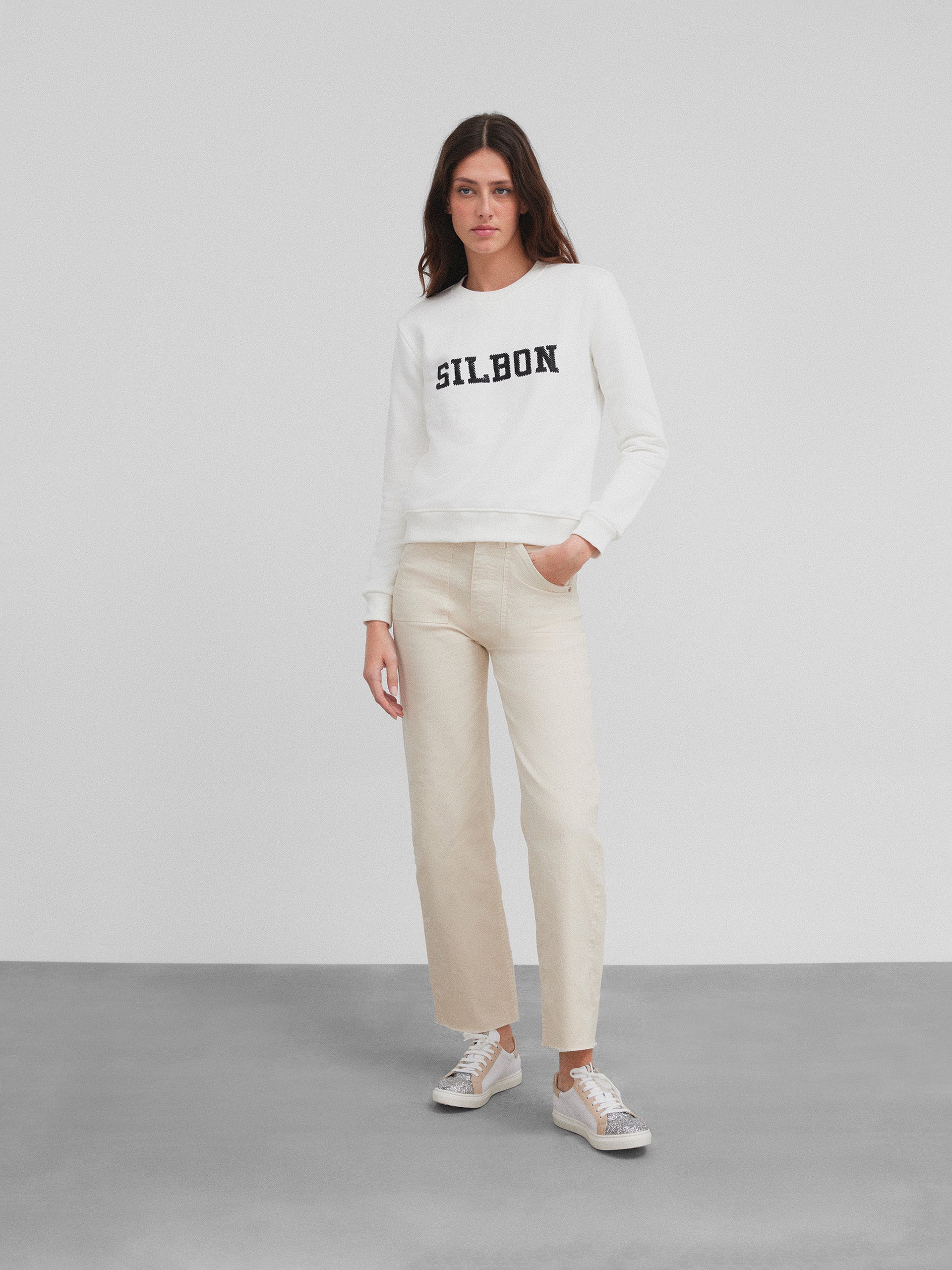 Women's sweatshirt with white Silbon letters